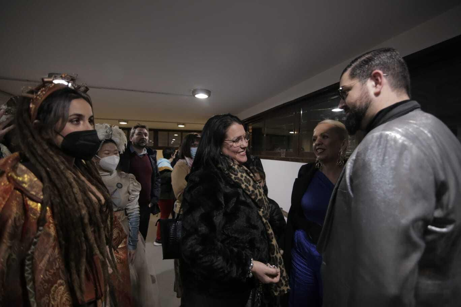 Gala de bienvenida del Carnaval en San Fernando con Manu Sánchez y Sandra Golpe