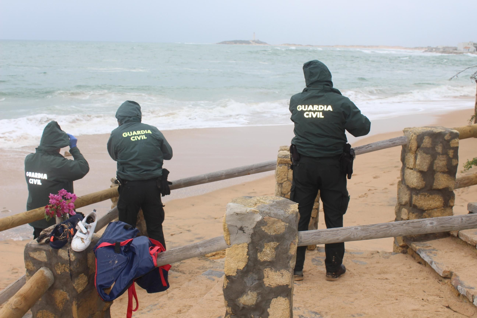 Rescatado un nuevo cadáver tras el naufragio de una patera en Los Caños