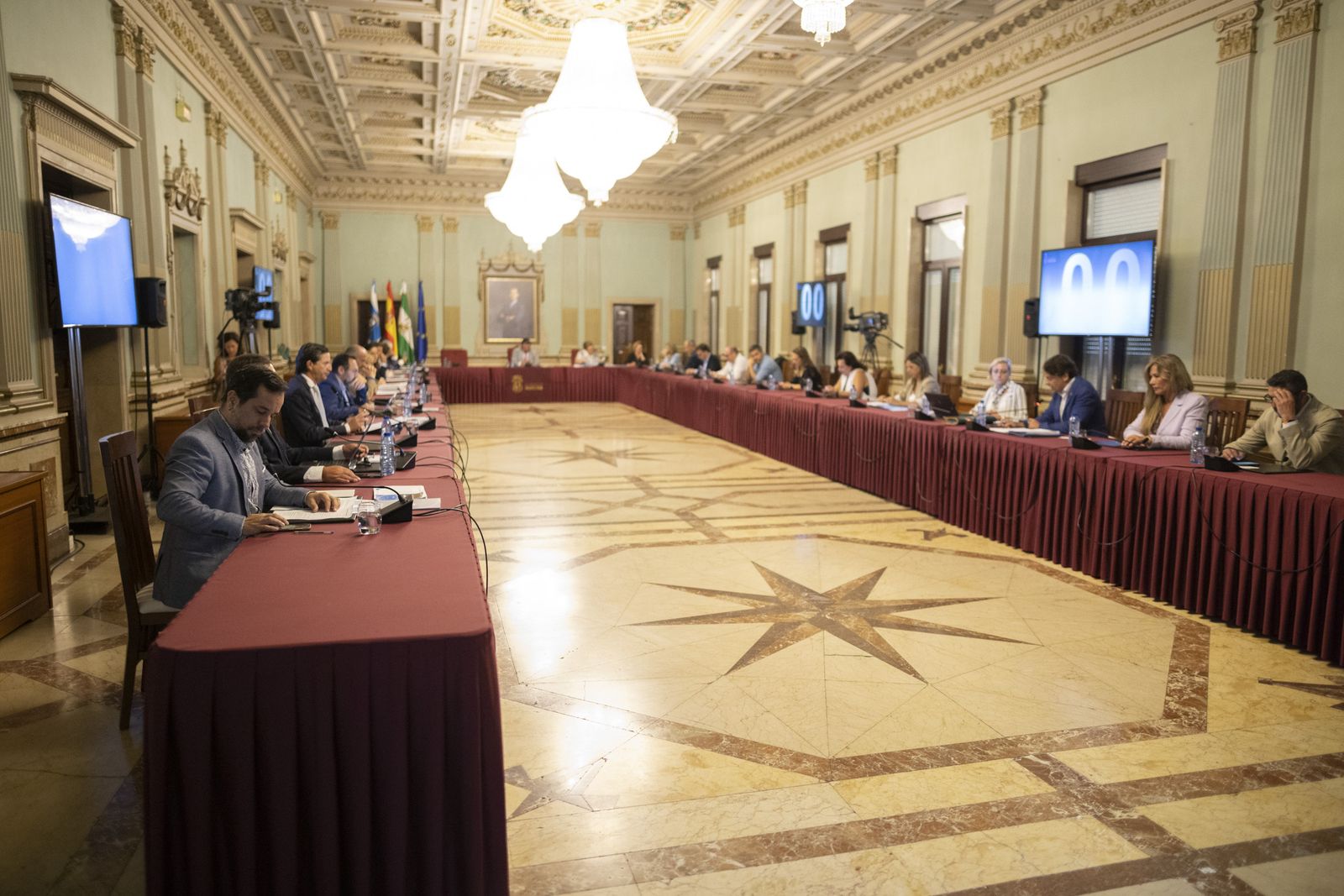 Imágenes del pleno en el Ayuntamiento de Huelva del miércoles 7 de agosto