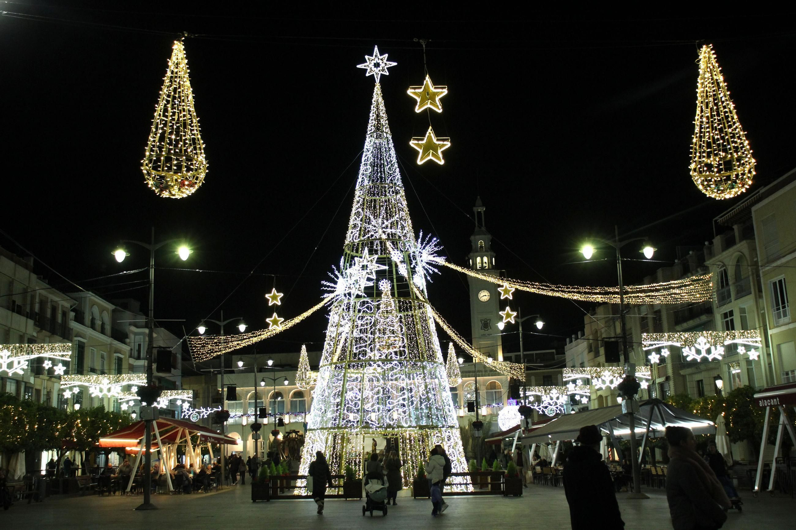 Alumbrado navideño en Lucena.