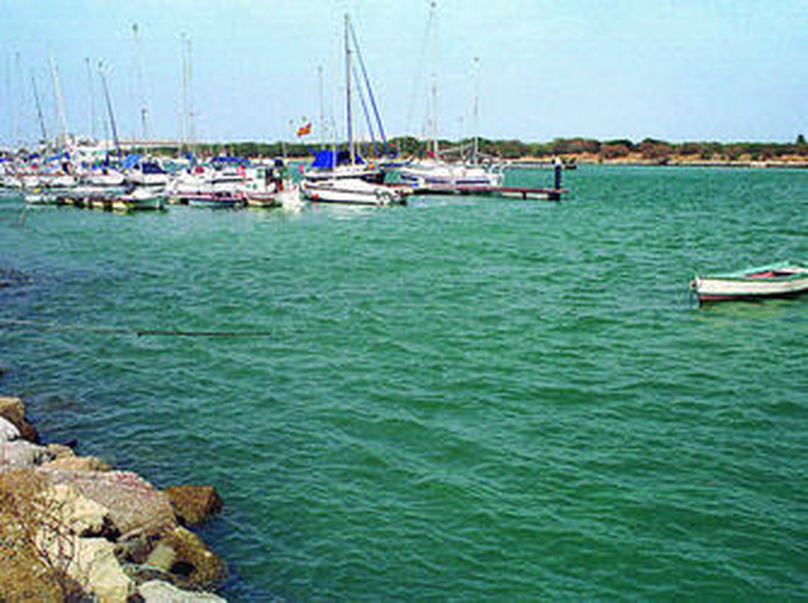 La detención se produjo a las diez de la noche del pasado martes en el río Guadalete, de donde tuvo que ser rescatado el presunto autor de los hechos.