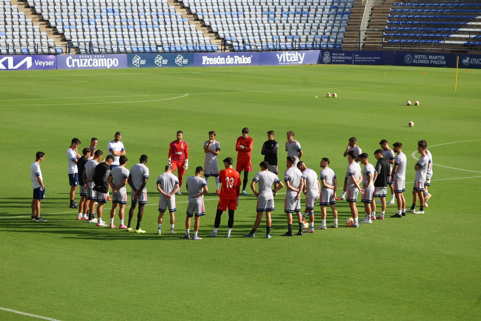 Imágenes del entrenamiento del Recreativo de Huelva en el estadio Nuevo Colombino