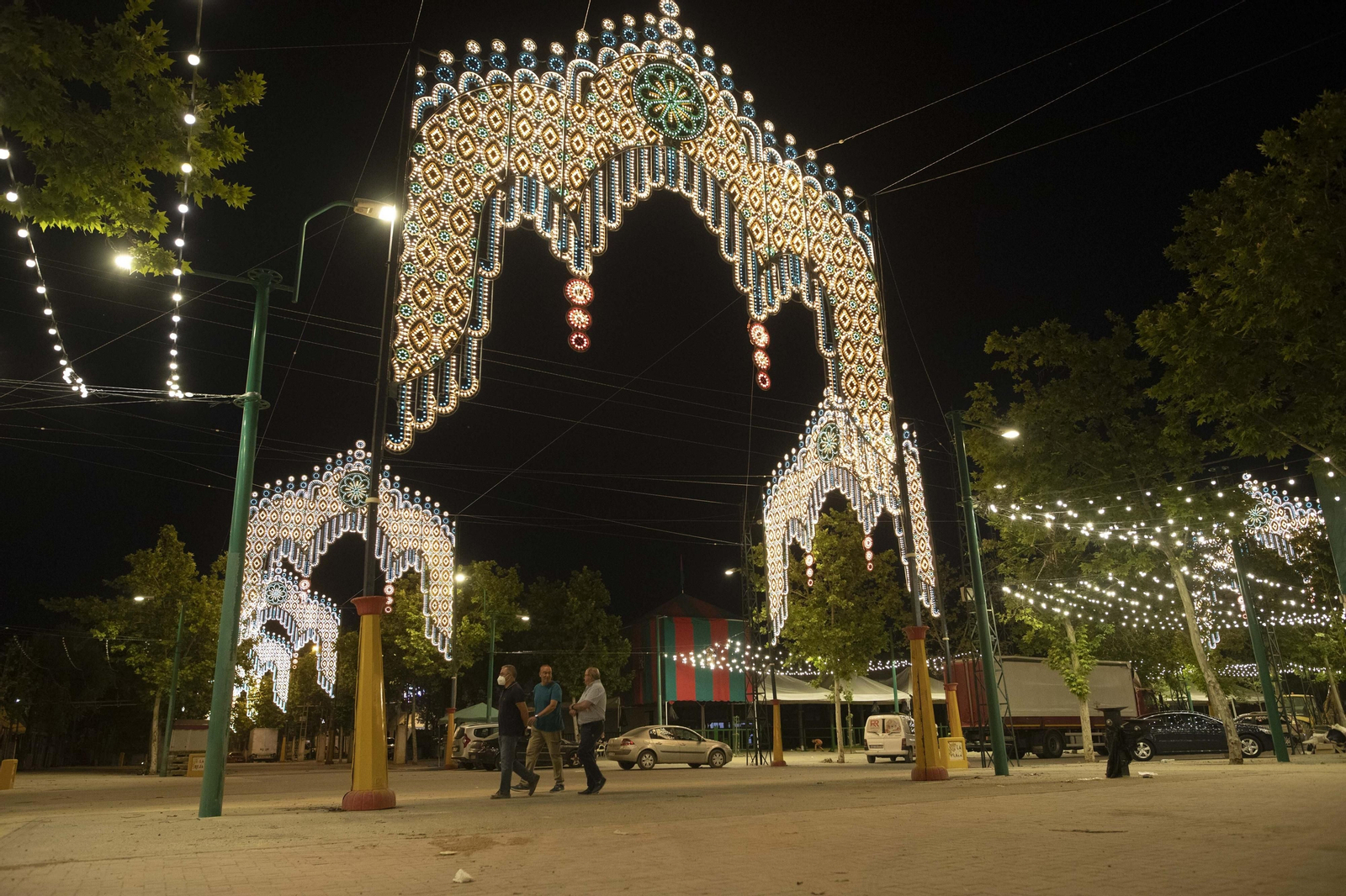 Ensayo general antes del Corpus: Así fue la prueba del encendido del ferial de Granada