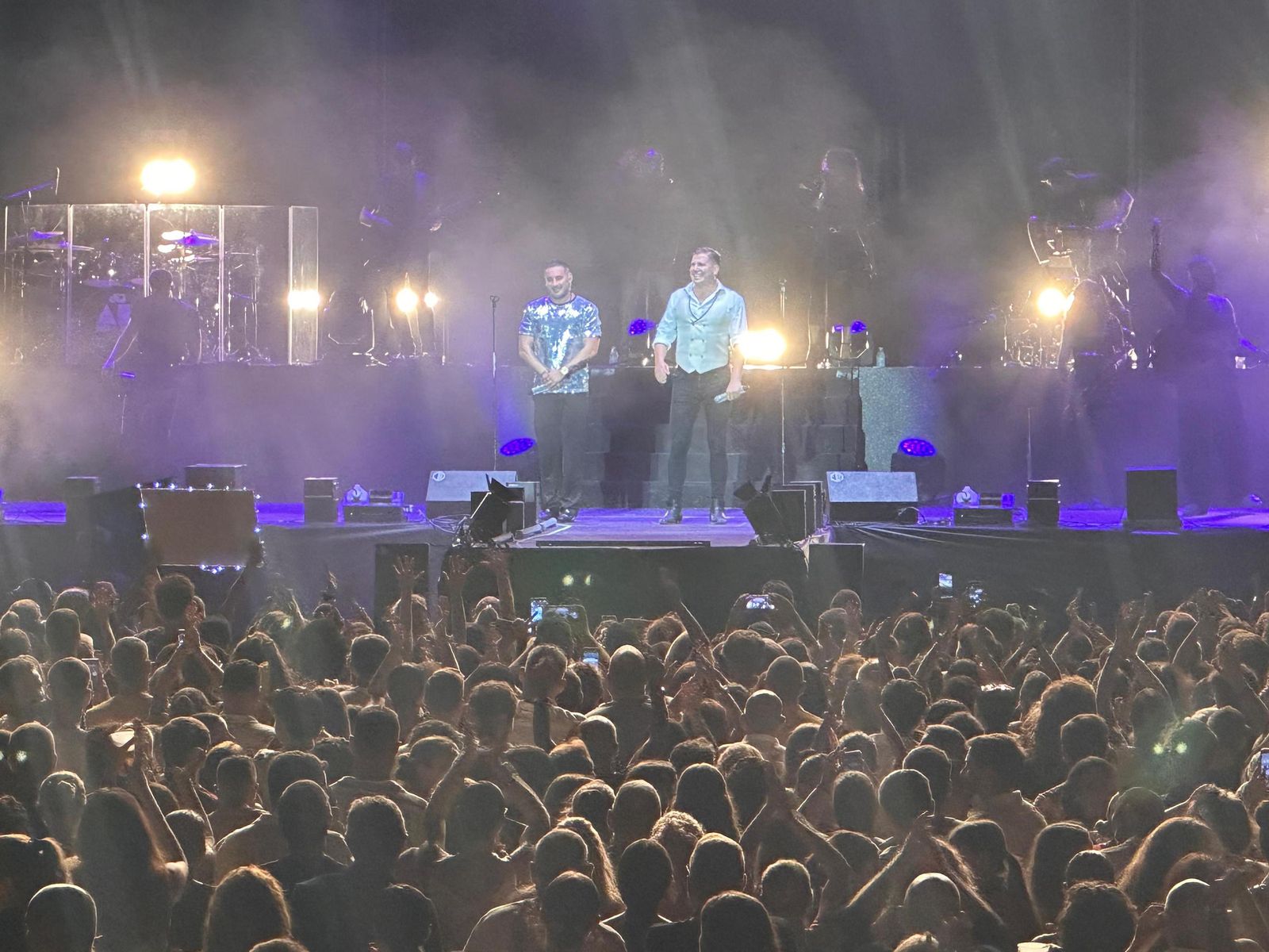 Andy y Lucas, en el comienzo del concierto.