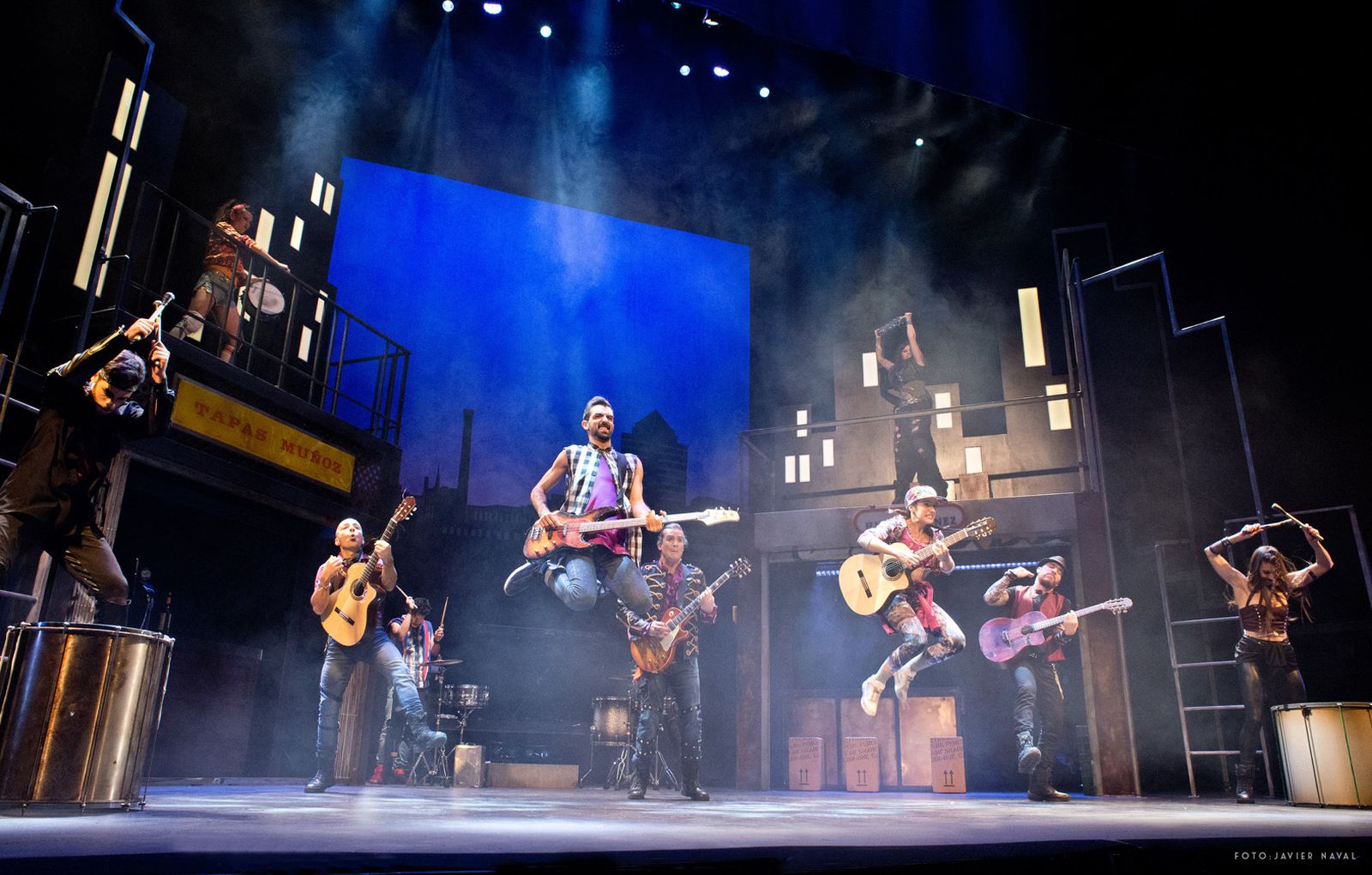 El grupo de percusión Mayumana en una de sus actuaciones.