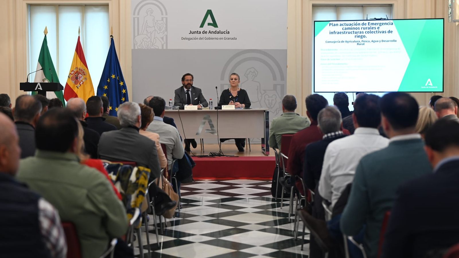 Representantes de más de 170 municipios se reúnen con el delegado del Gobierno y el delegado de Agricultura, Pesca, Agua y Desarrollo Rural