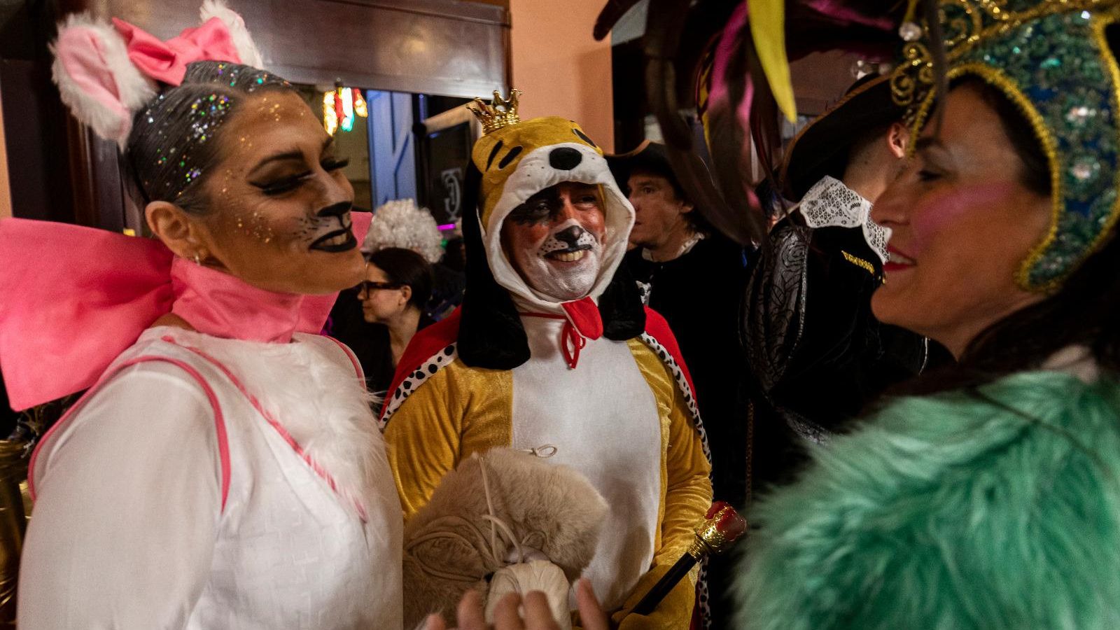 Búscate entre las mejores imágenes de la final del COAC 2025 del Carnaval de Cádiz