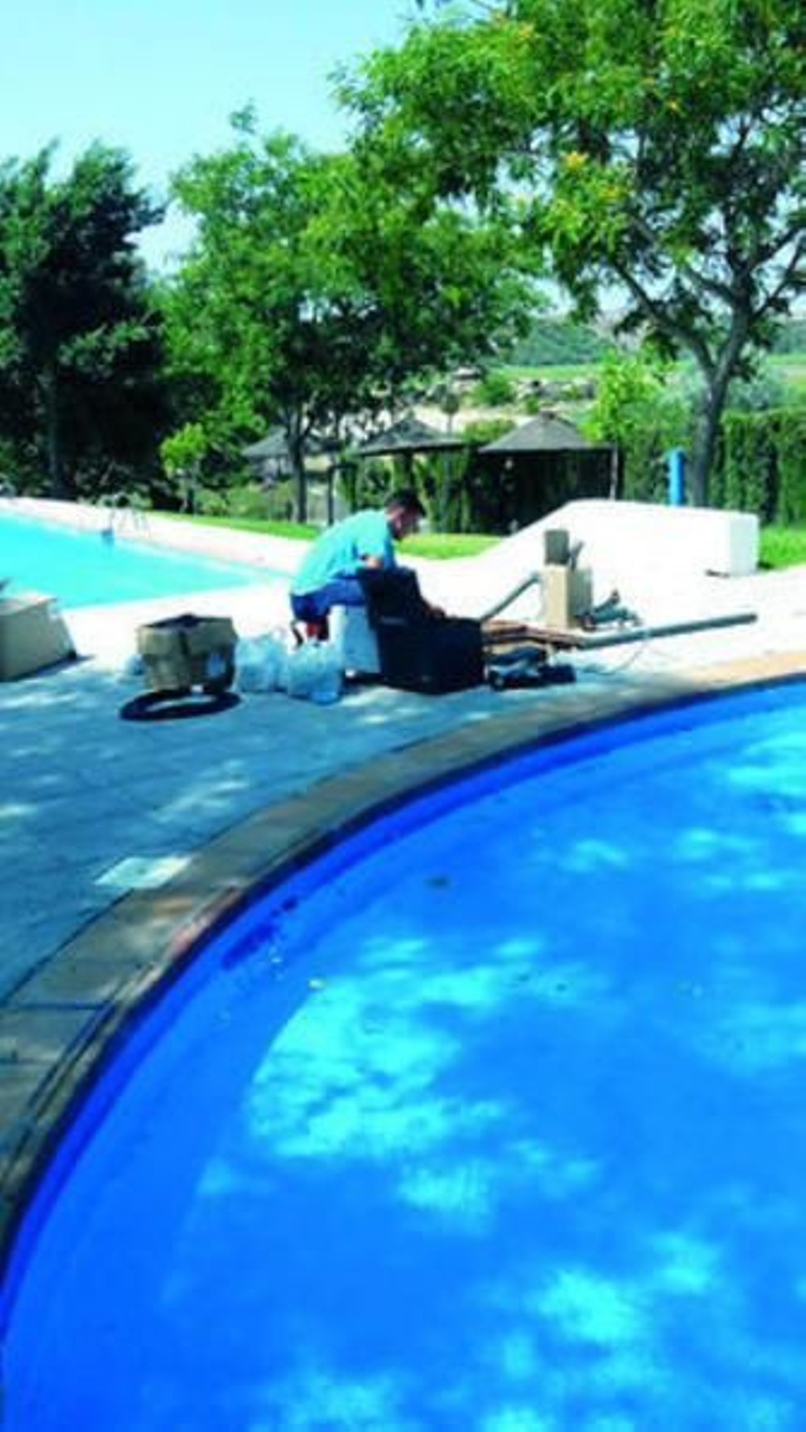 Imagen de la obra que se está realizando en la piscina de Torrecera.