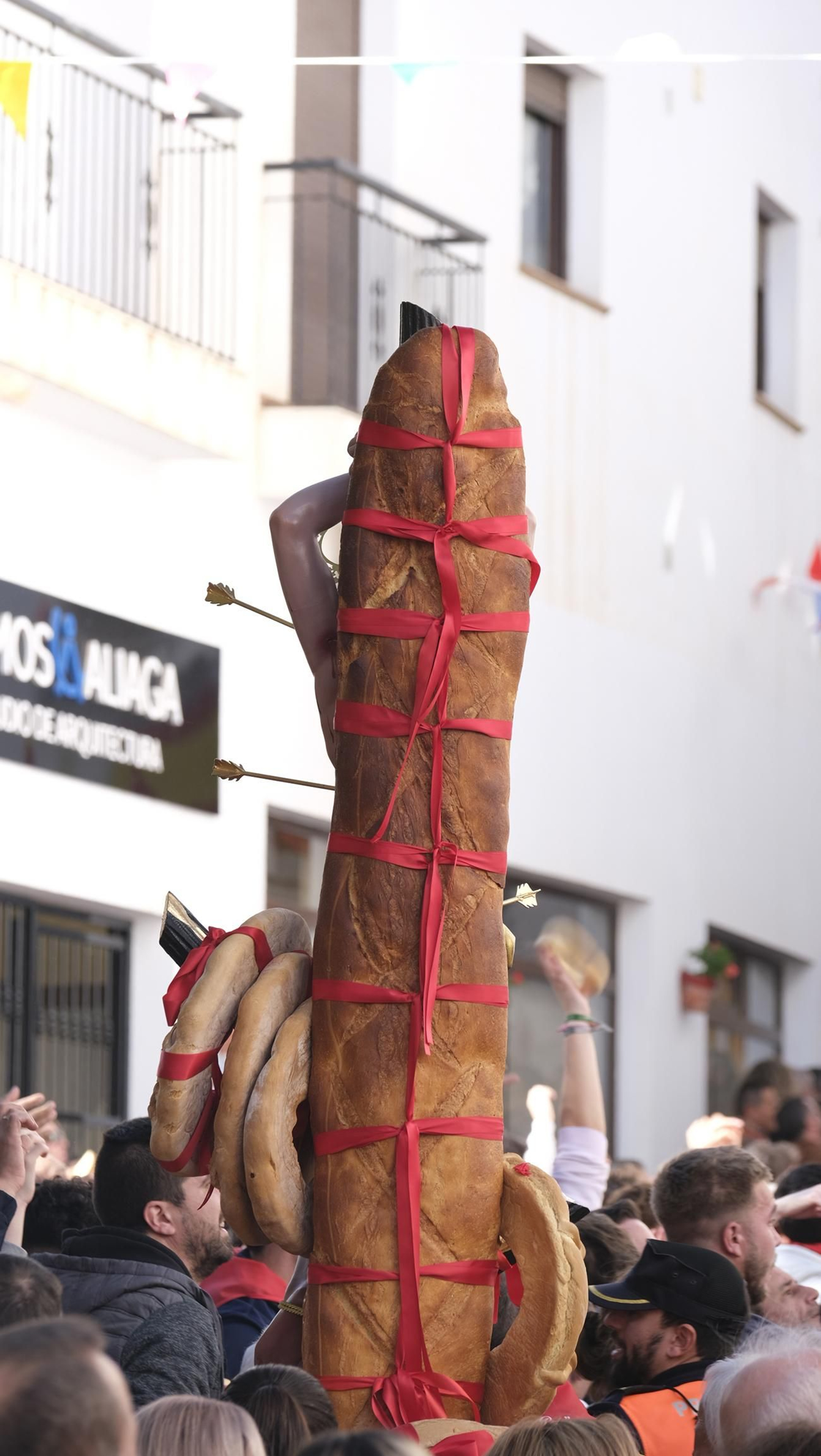 Los vecinos de Lubrín se echan a las calles por San Sebastián