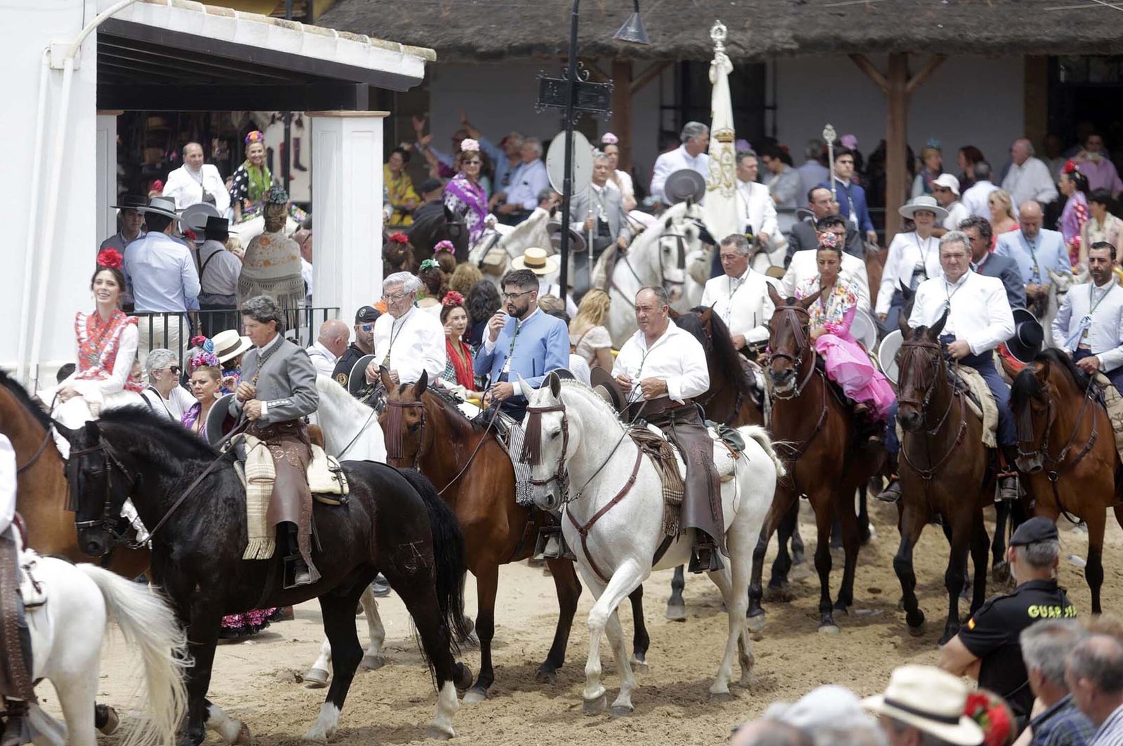 El Rocío 2023: Imágenes de ambiente y presentaciones de las Hermandades
