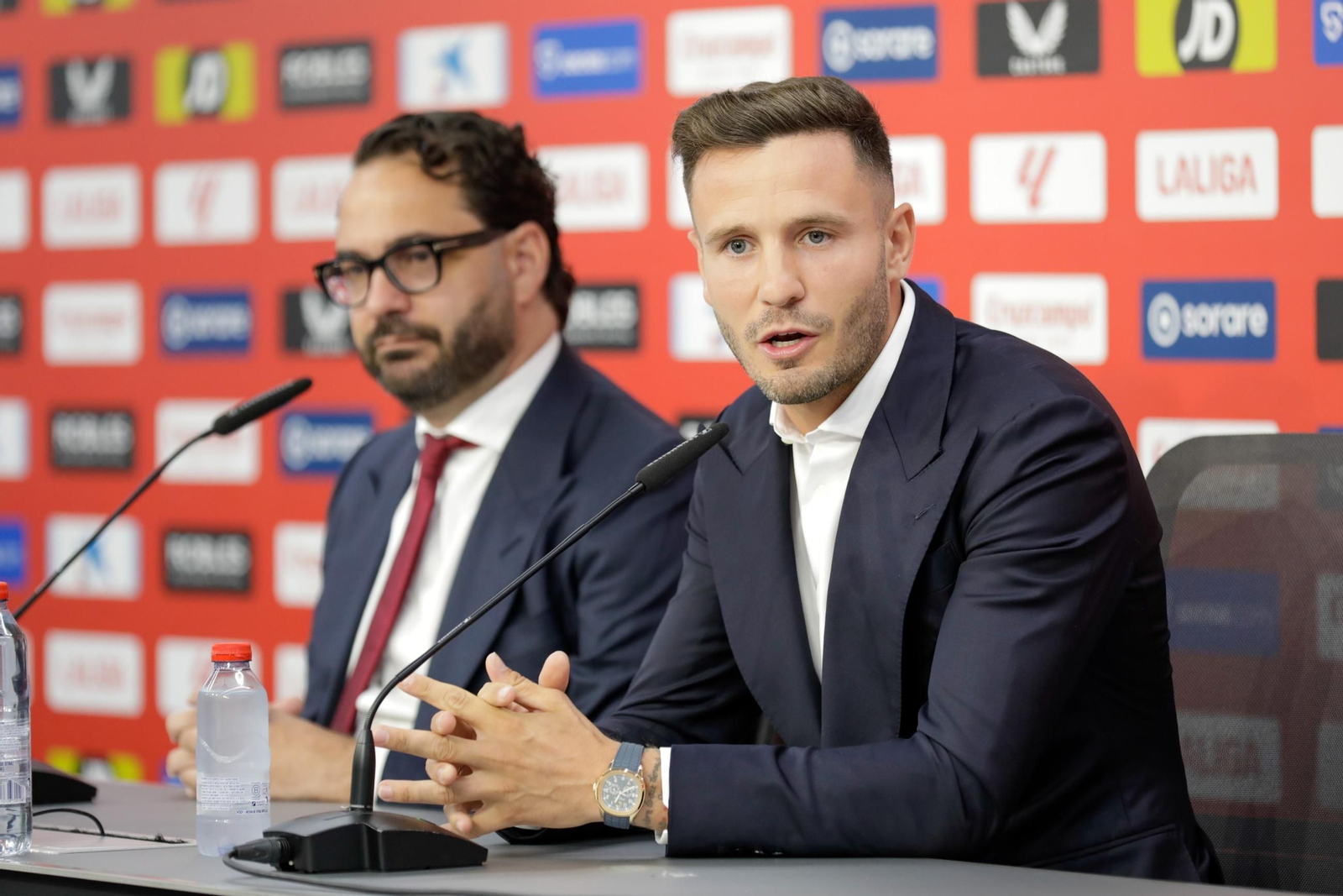 Las fotos del pobrísimo paso de Saúl Ñíguez por el Sevilla