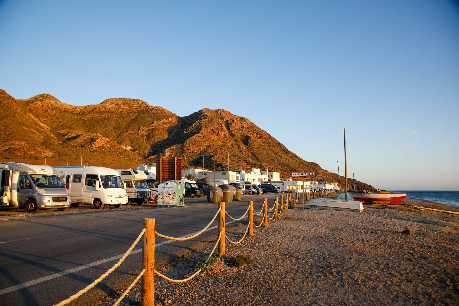 Autocaravanas en Cabo de Gata.