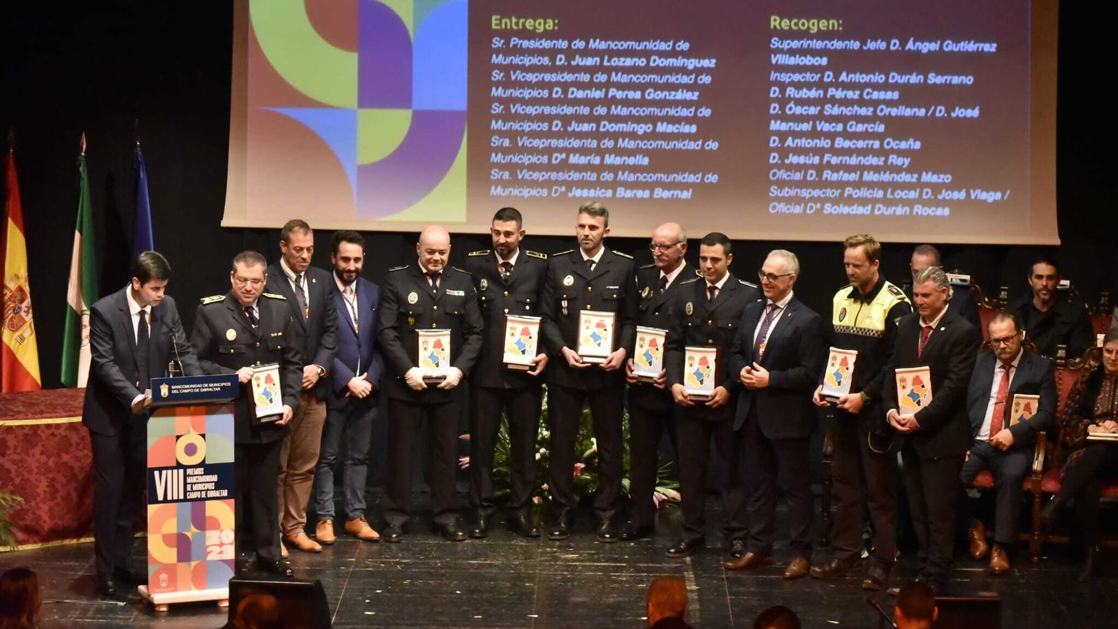 Los representantes de las policías loocales de la comarca.