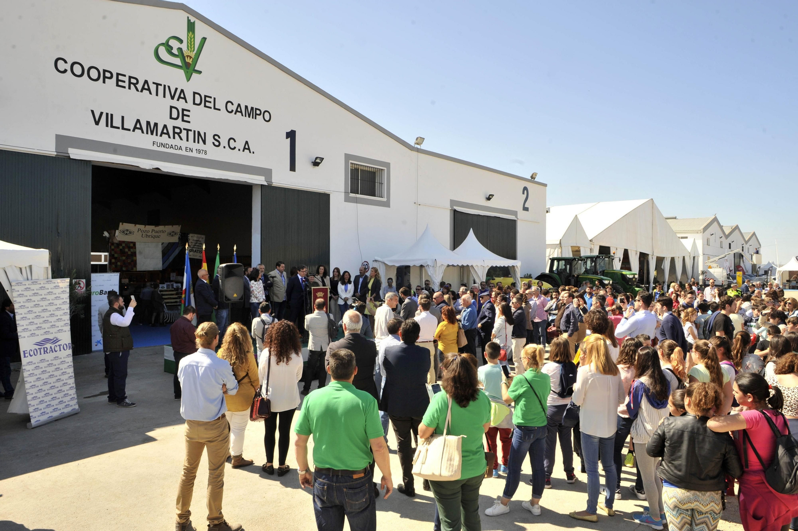 Numeroso público asistente a las instalaciones de la muestra, en una edición pasada. Numeroso público asistente a las instalaciones de la muestra, en una edición pasada.