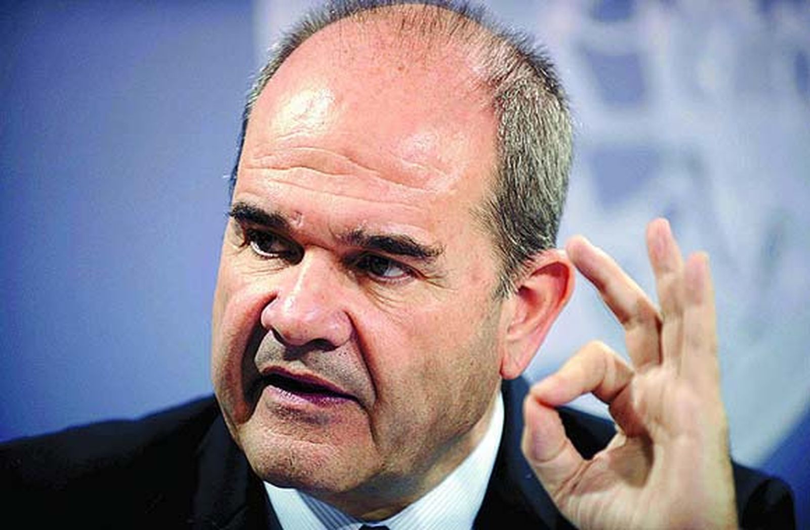 Chaves considera un "disparate fuera de la ley" el pago de la deuda con solares