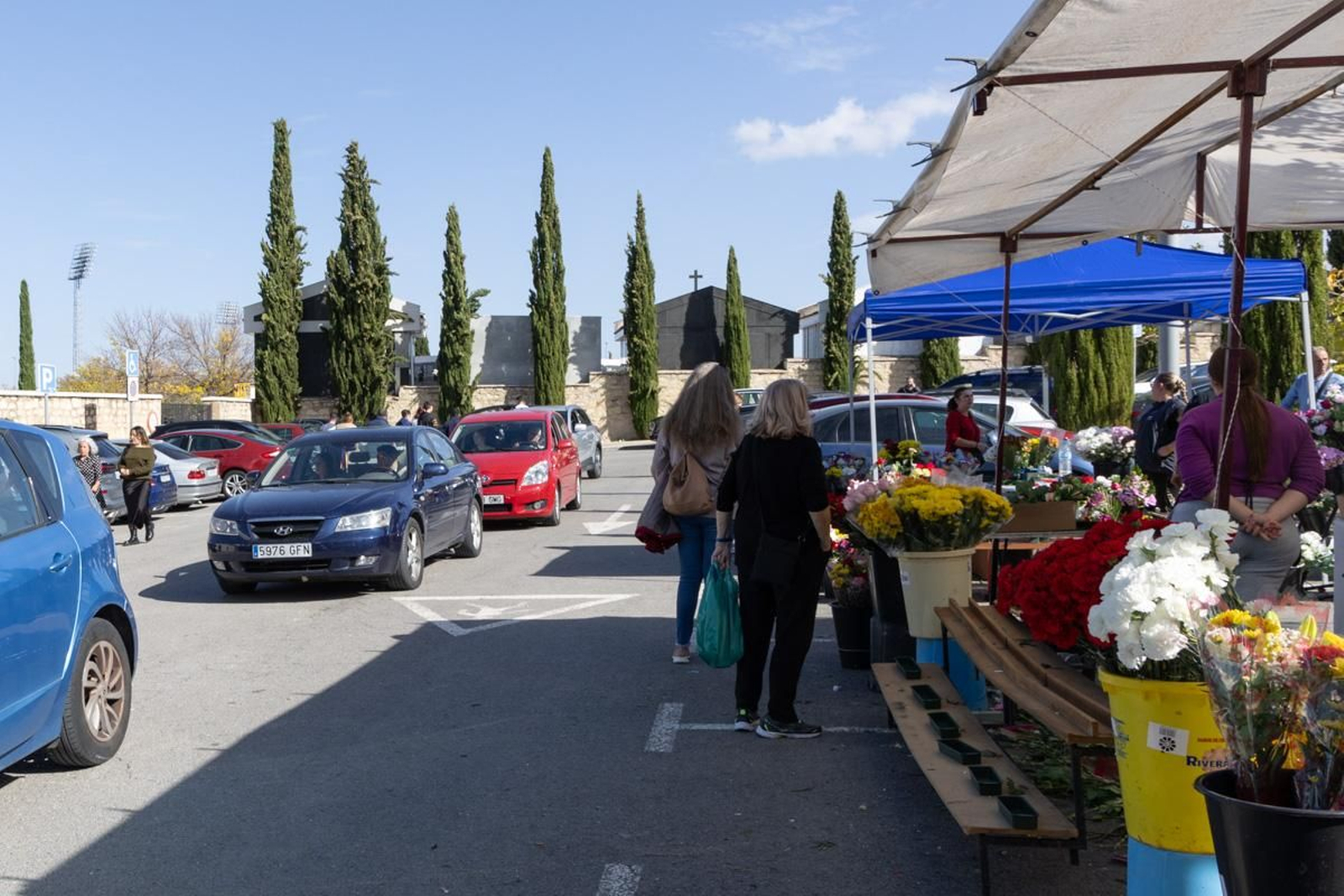 Día de Los Santos en el cementerio de San Fernando y San Eufrasio de Jaén, en imágenes