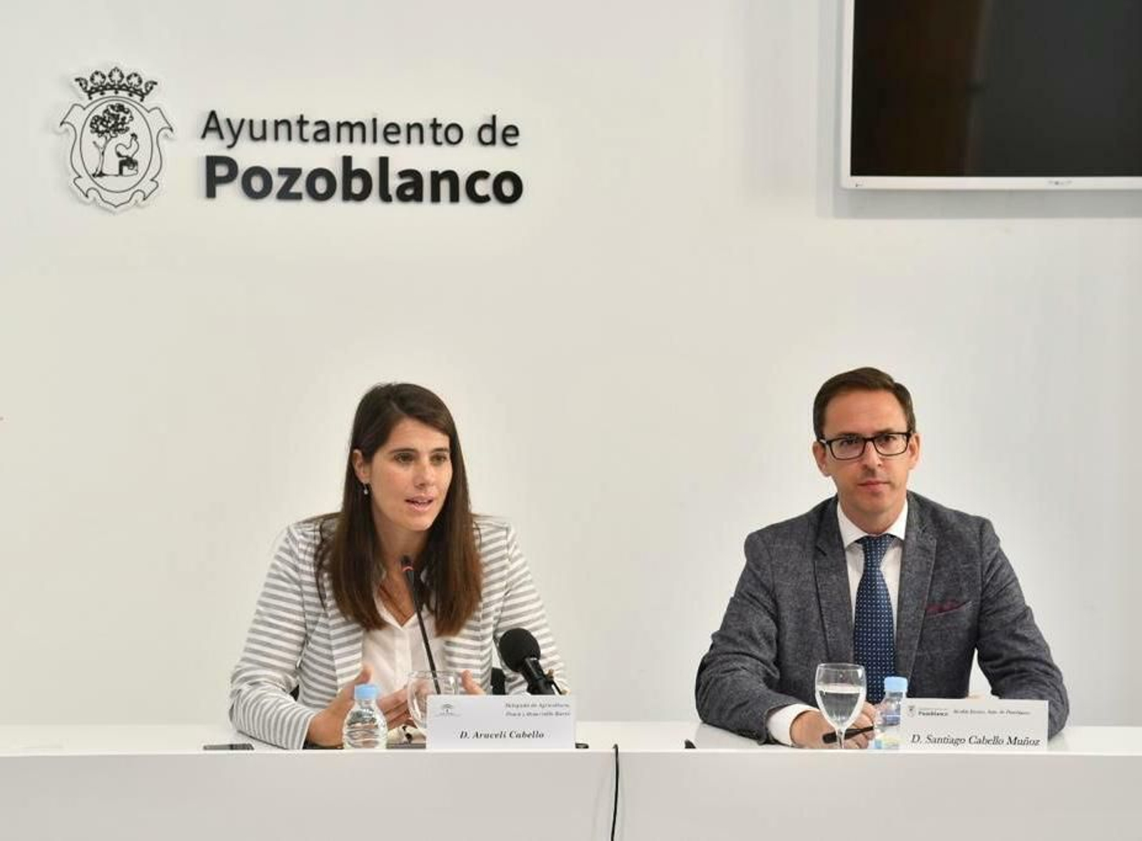 Araceli Cabello y Santiago Cabello, durante su comparecencia en Pozoblanco.