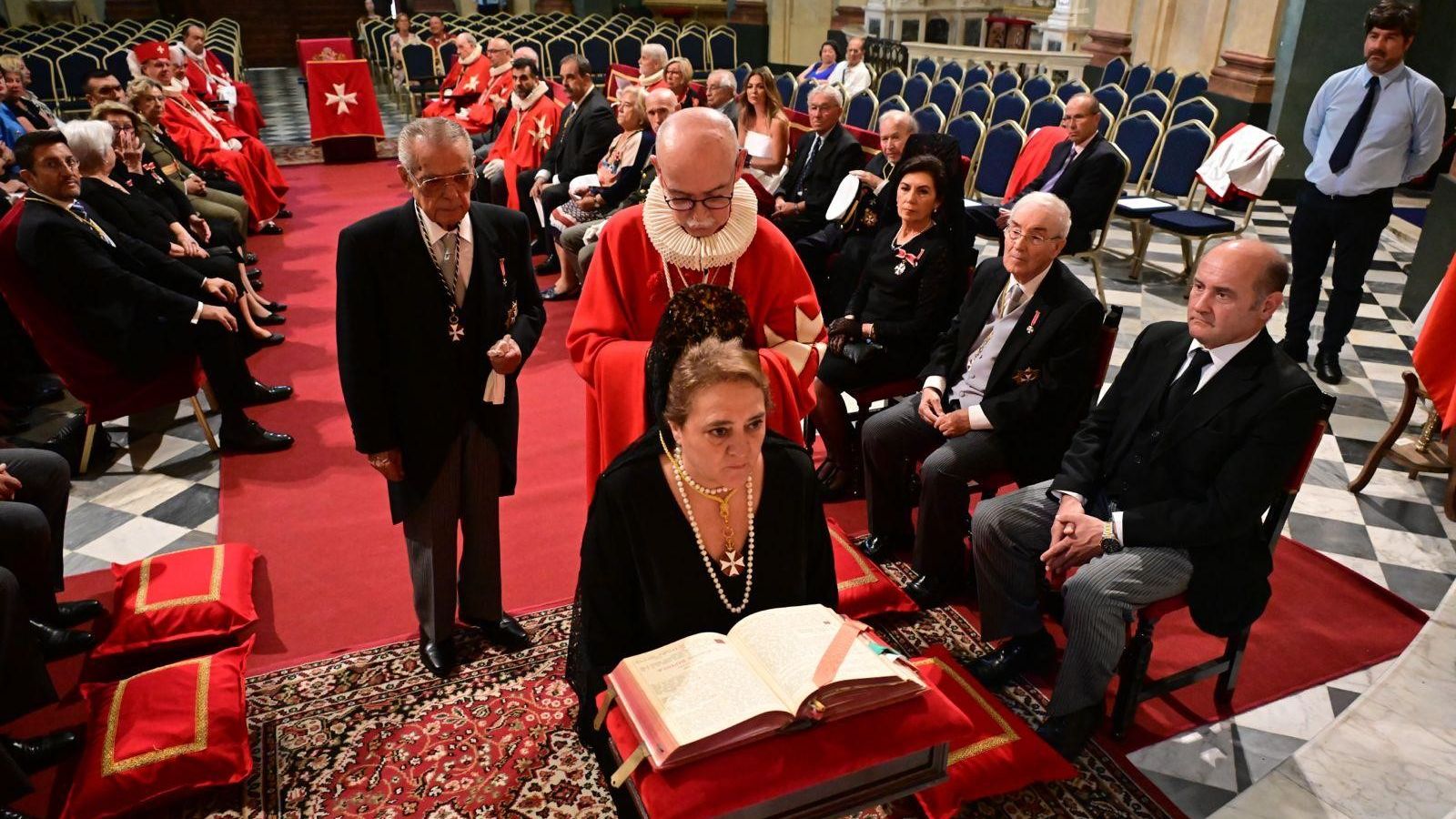 Beatriz Millán Merello, durante el juramento como nueva Dama Hospitalaria.