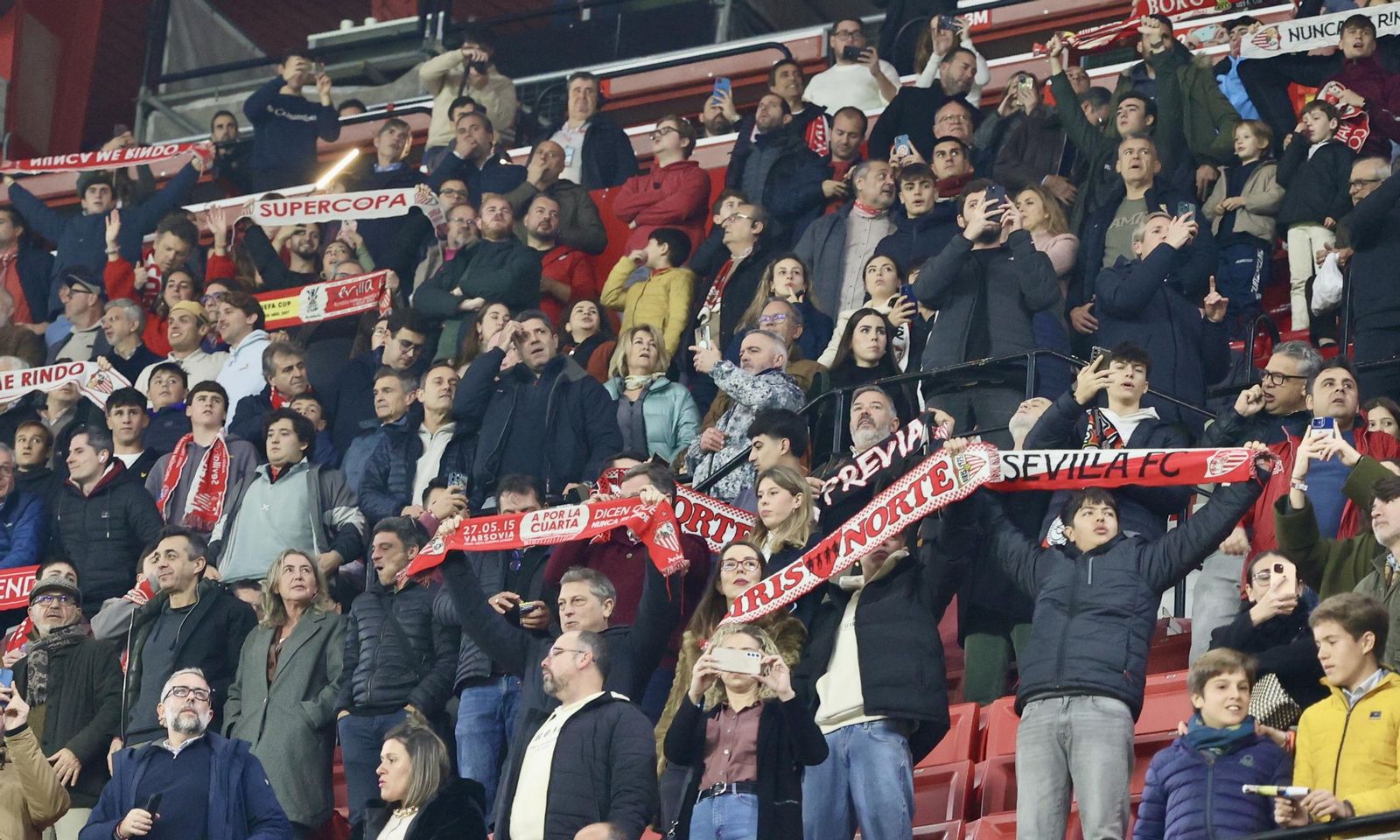 Búscate en el partido Sevilla Valencia