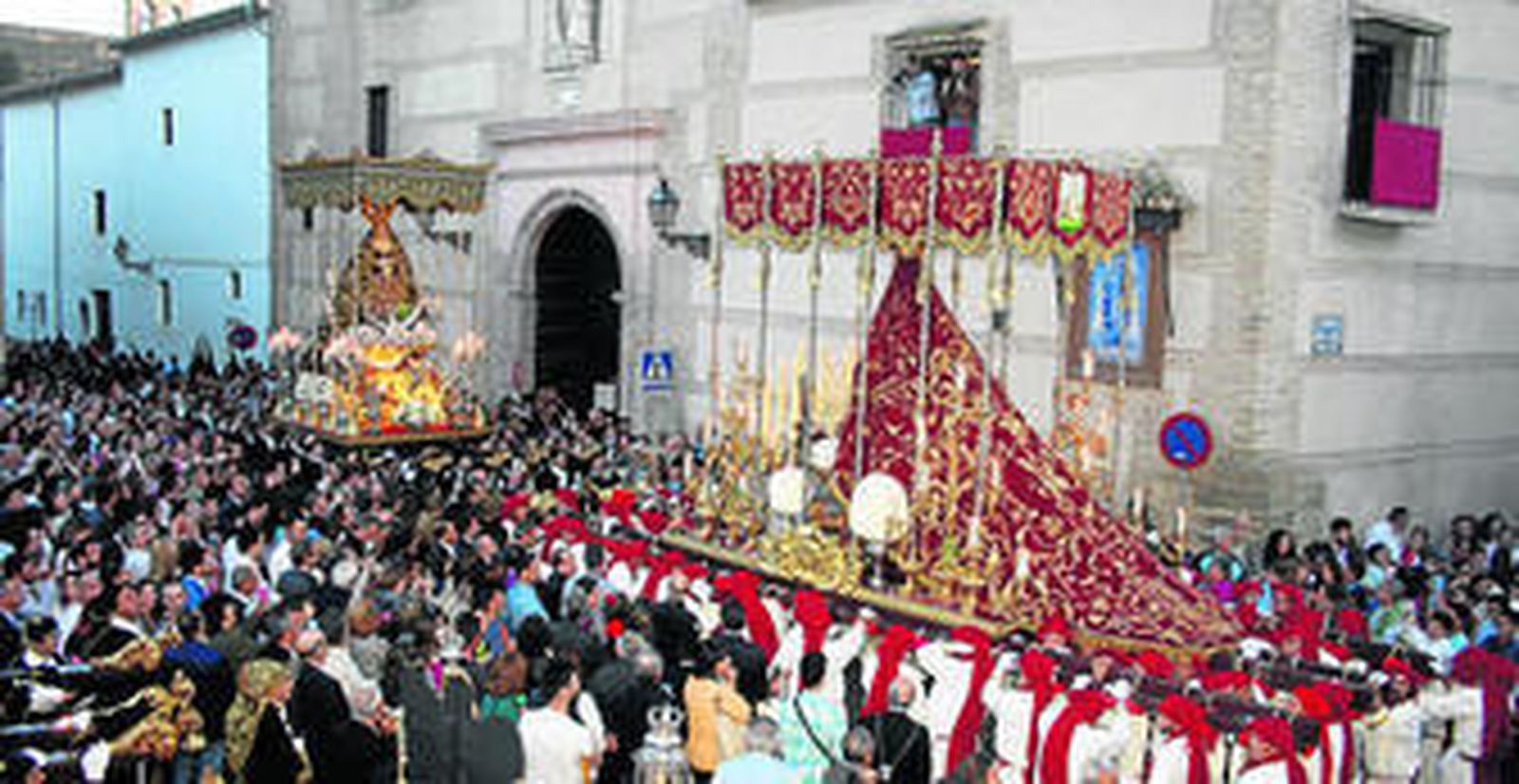 Encuentro Virgen de los Dolores y Nuestra Señora Consuelo.