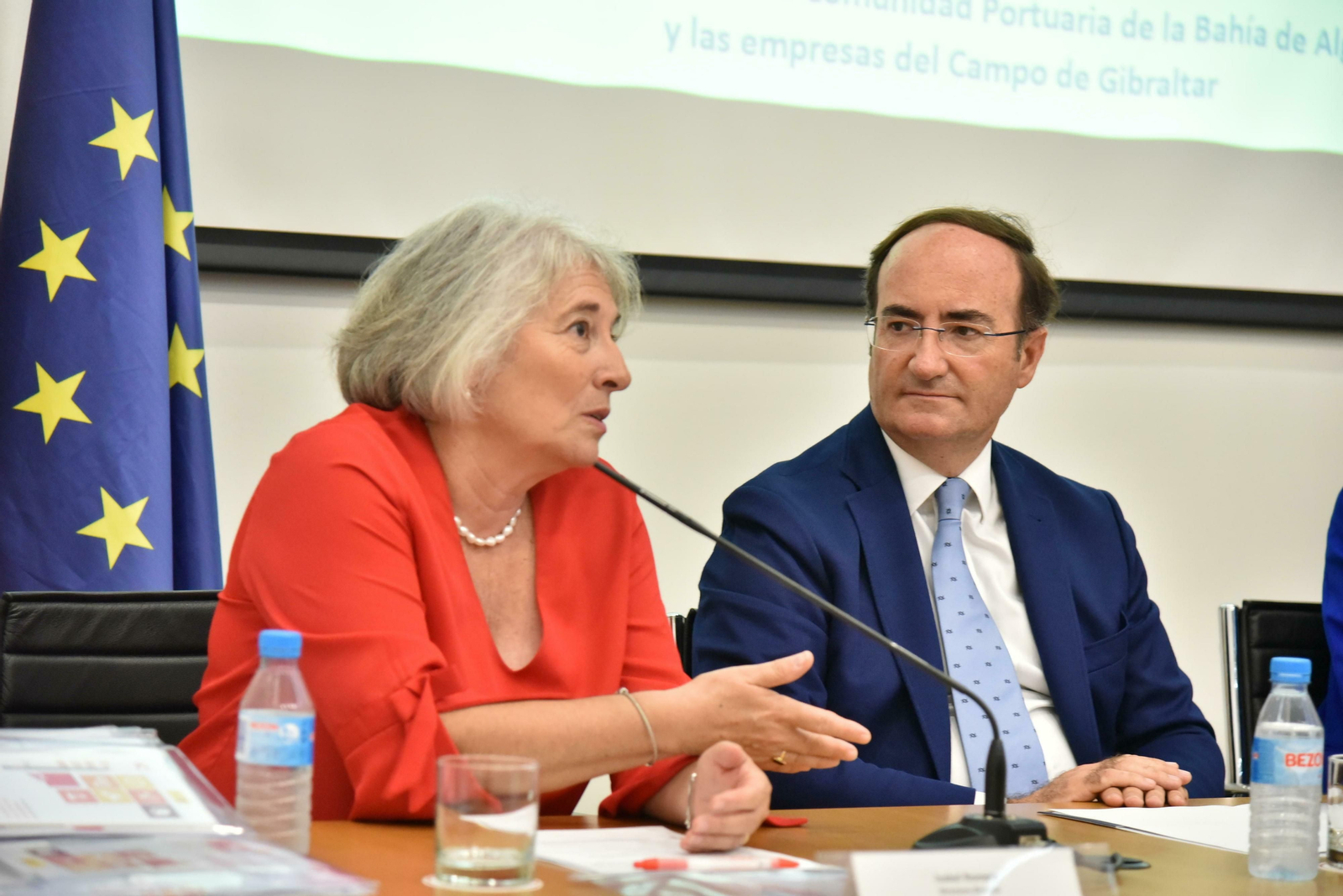 Gerardo Landaluce junto a Isabel Romero, del Instituto Halal, durante unas jornadas. Gerardo Landaluce junto a Isabel Romero, del Instituto Halal, durante unas jornadas.
