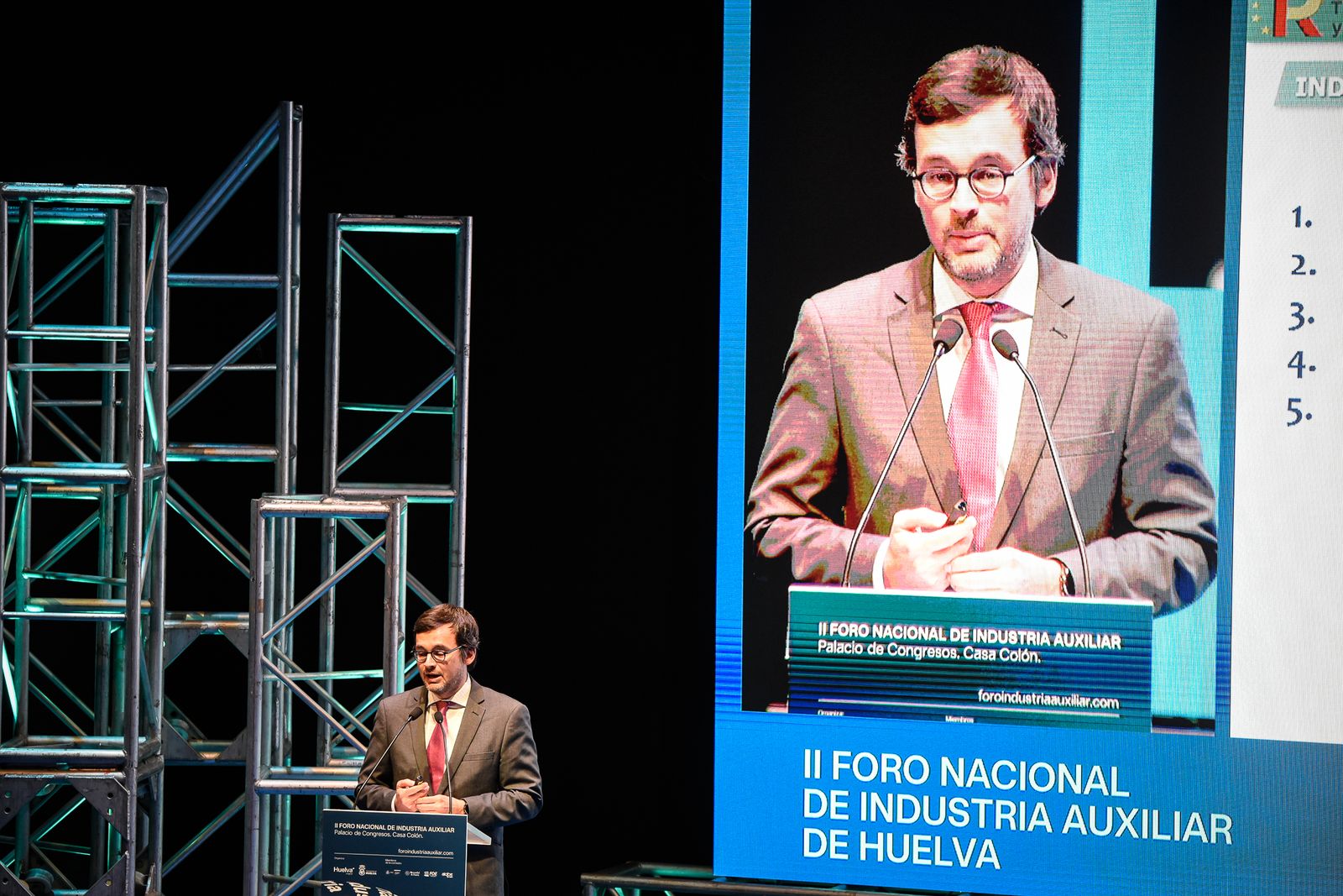 Imágenes del II Foro Nacional de la Industria Auxiliar de Huelva