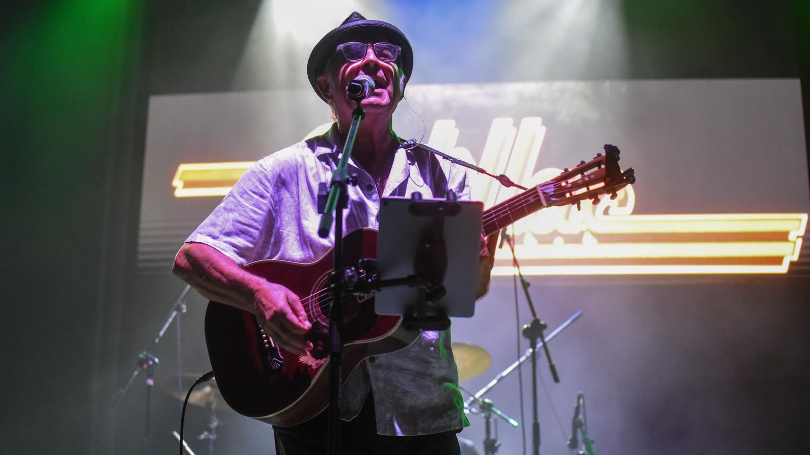 José María Guzmán, en un momento del miniconcierto de Cadillac