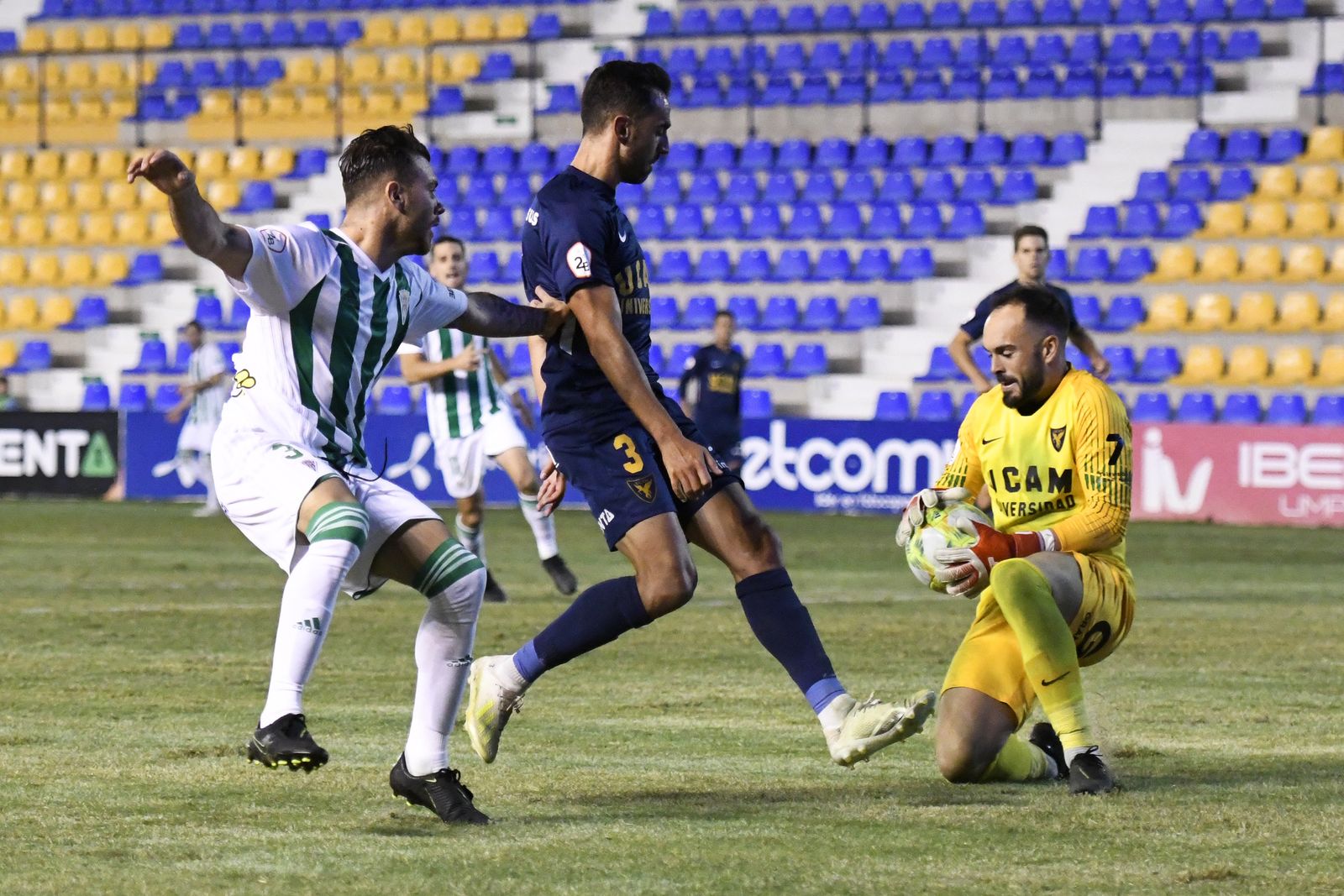 Las imágenes del UCAM Murcia - Córdoba CF