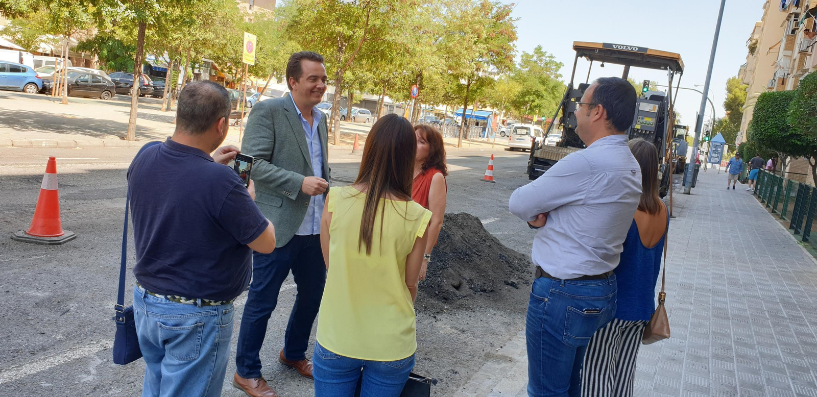 El delegado Juan Antonio Barrinuevo  en una visita el año pasado a unas obras en el distrito Norte.