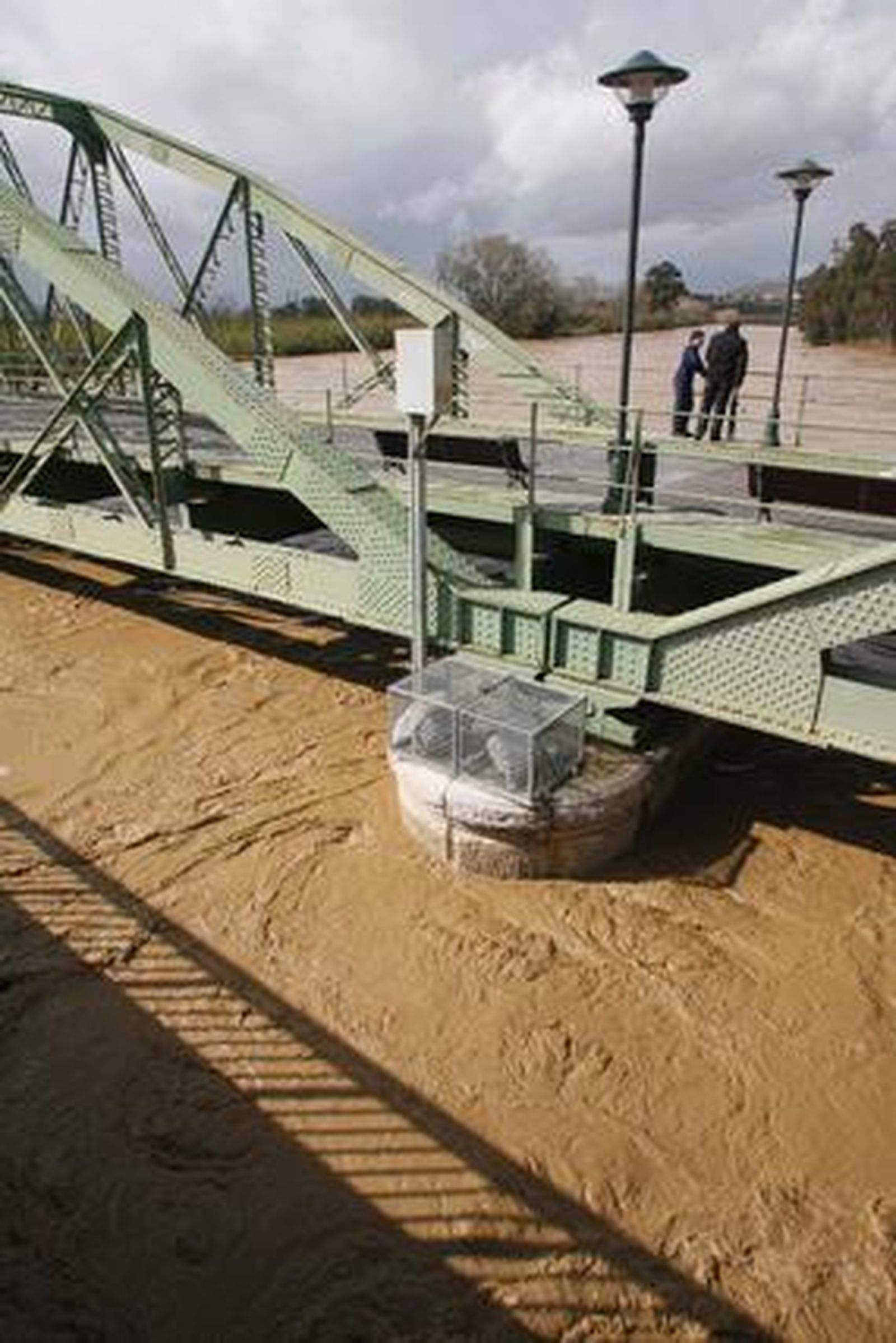 El río Guadalhorce a su paso por la estación de Cártama.

Foto: Migue Fernández, Sergio Camacho, Agencias