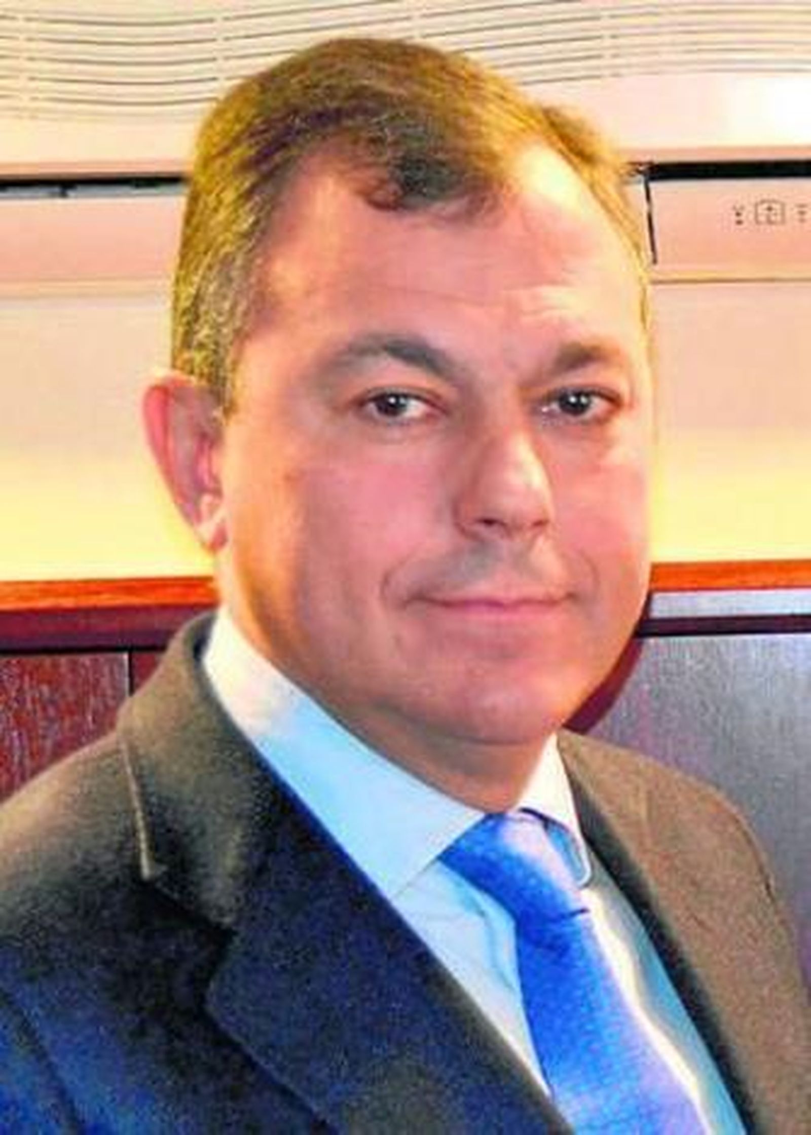 José Luis Sanz, alcalde de Tomares.