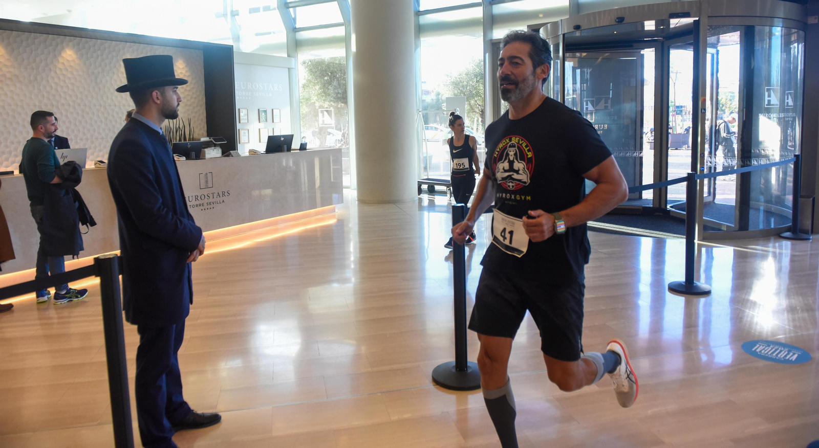 Imágenes de la I Carrera Vertical Eurostars Torre Sevilla