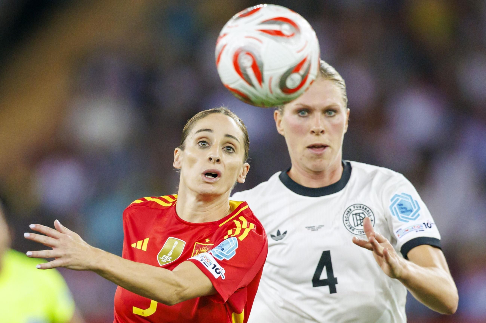 Las mejores imágenes de la semifinal Alemania-España de la Eurocopa femenina