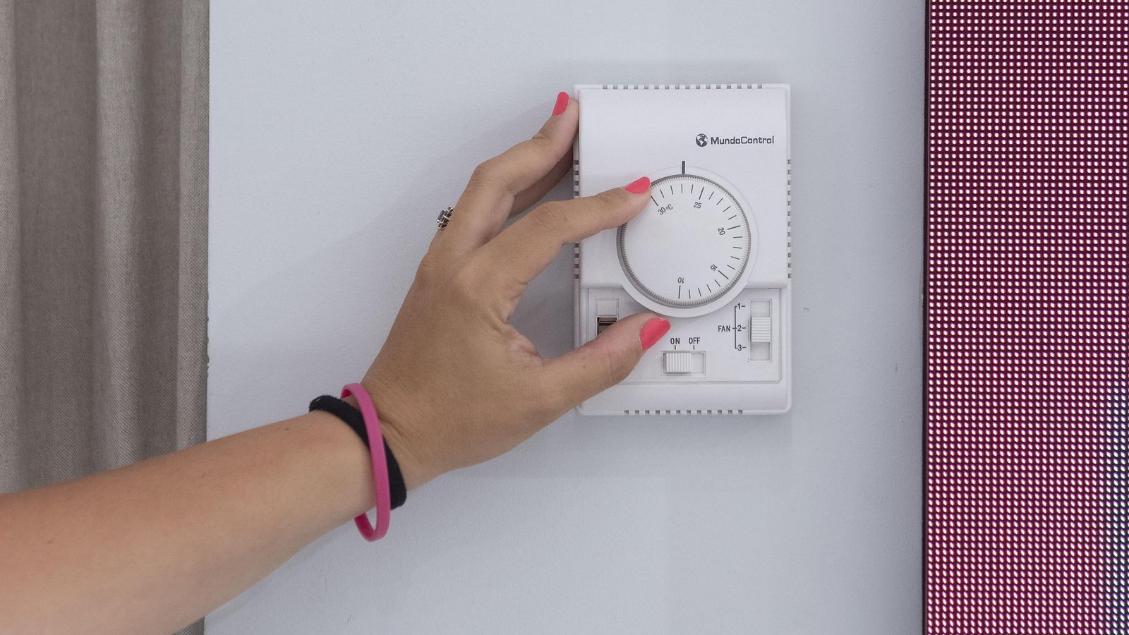 Ejemplo del termostato con el que controlan la temperatura los comercios. Ejemplo del termostato con el que controlan la temperatura los comercios.