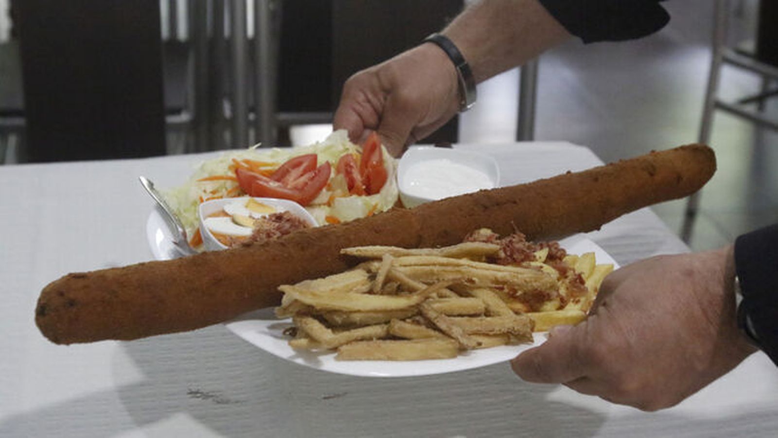 Algunos establecimientos sirven la versión XXL de tan cordobés manjar