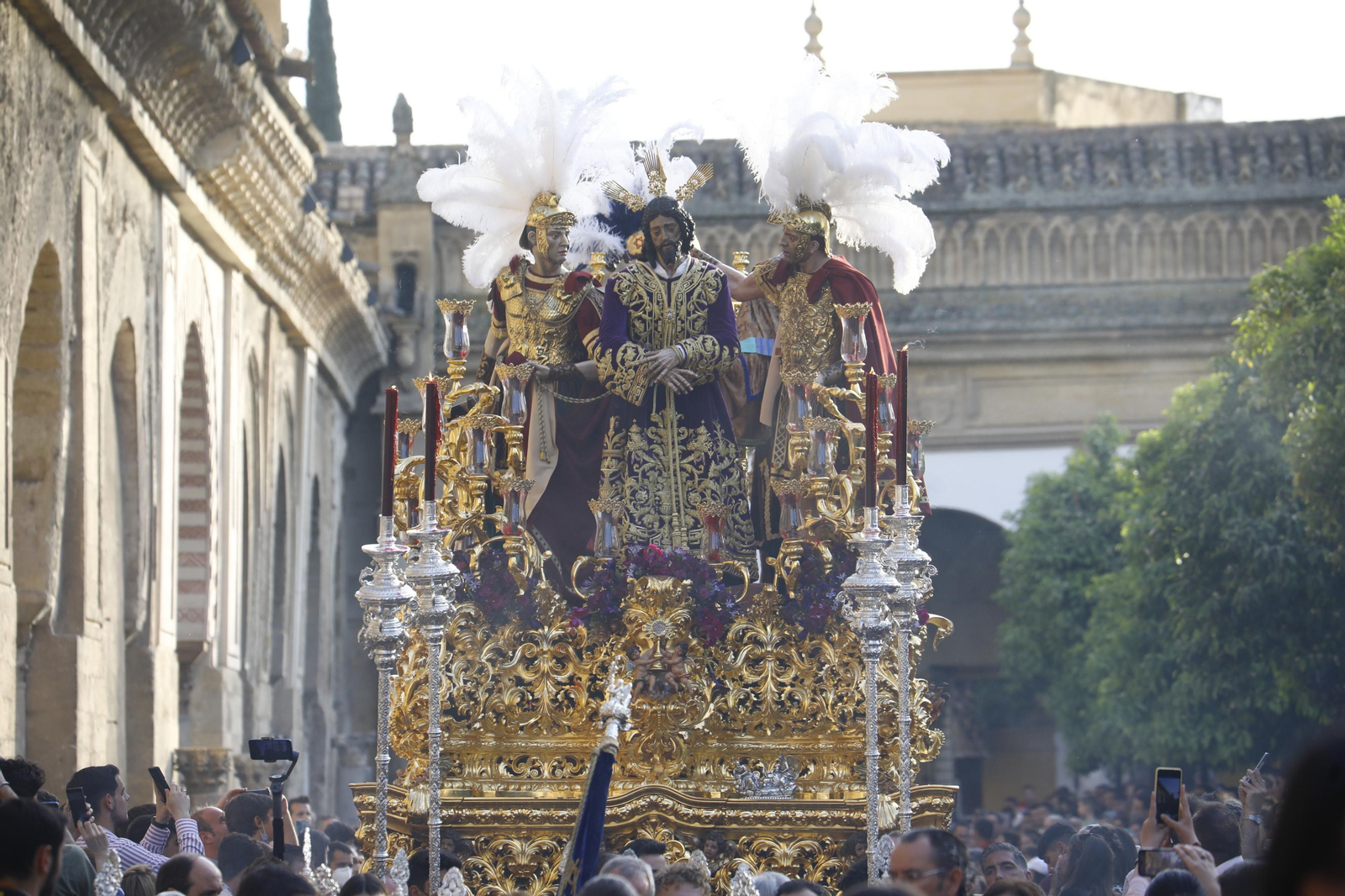 El traslado de la hermandad de la Estrella de Córdoba, en imágenes