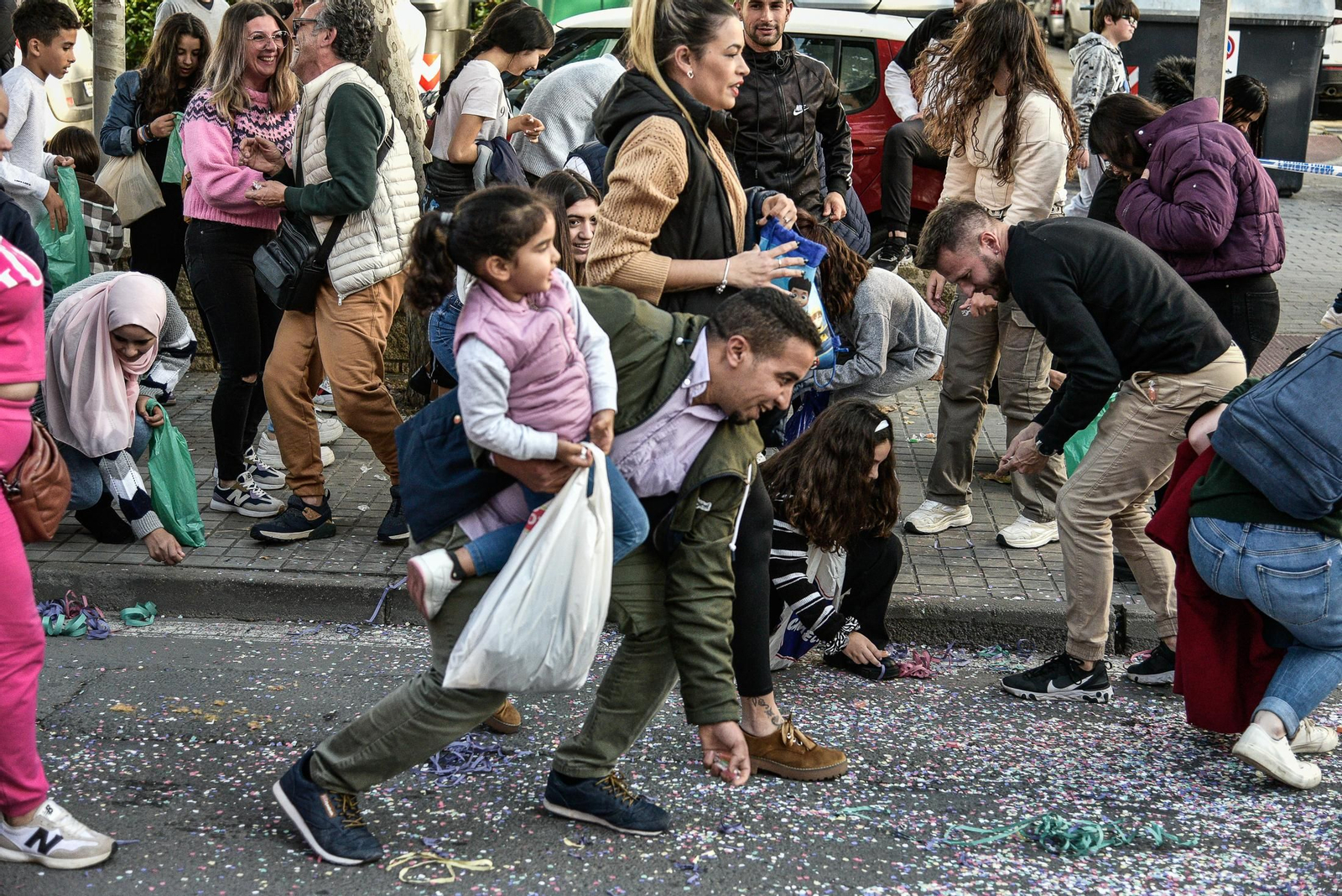 Imágenes del público en las cabalgatas por La Orden, Cardeñas y Las Colonias