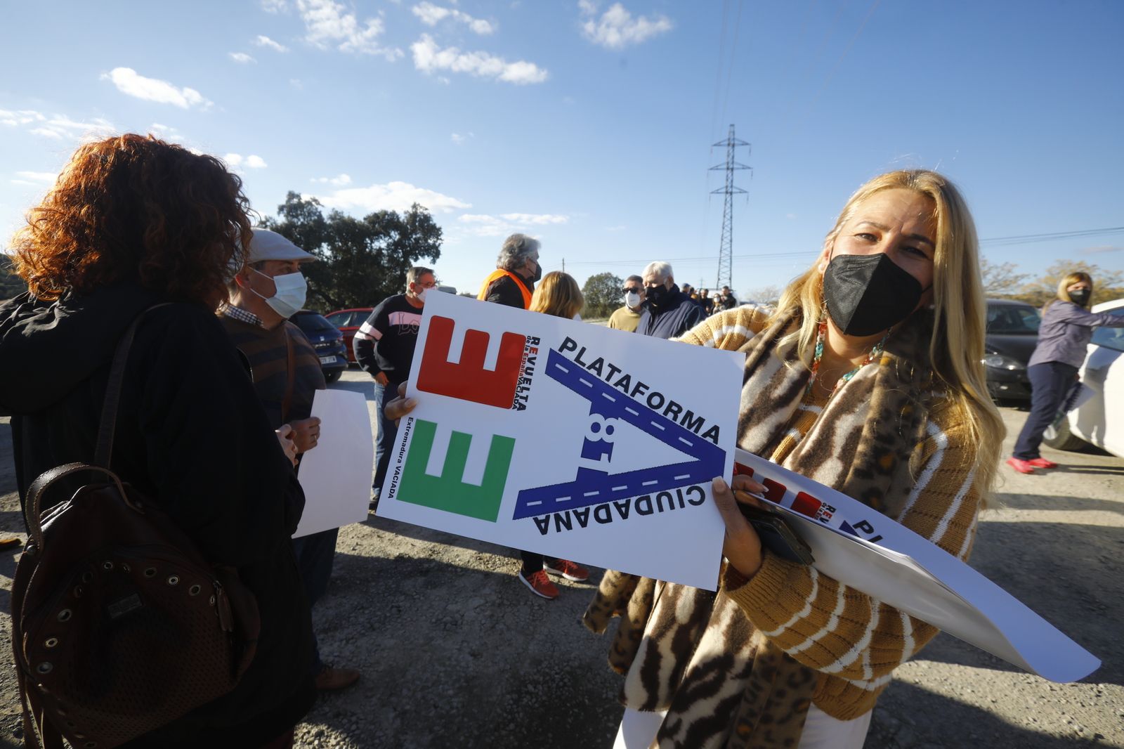 Las fotografías de la marcha lenta entre Córdoba y Badajoz para exigir la autovía A-81