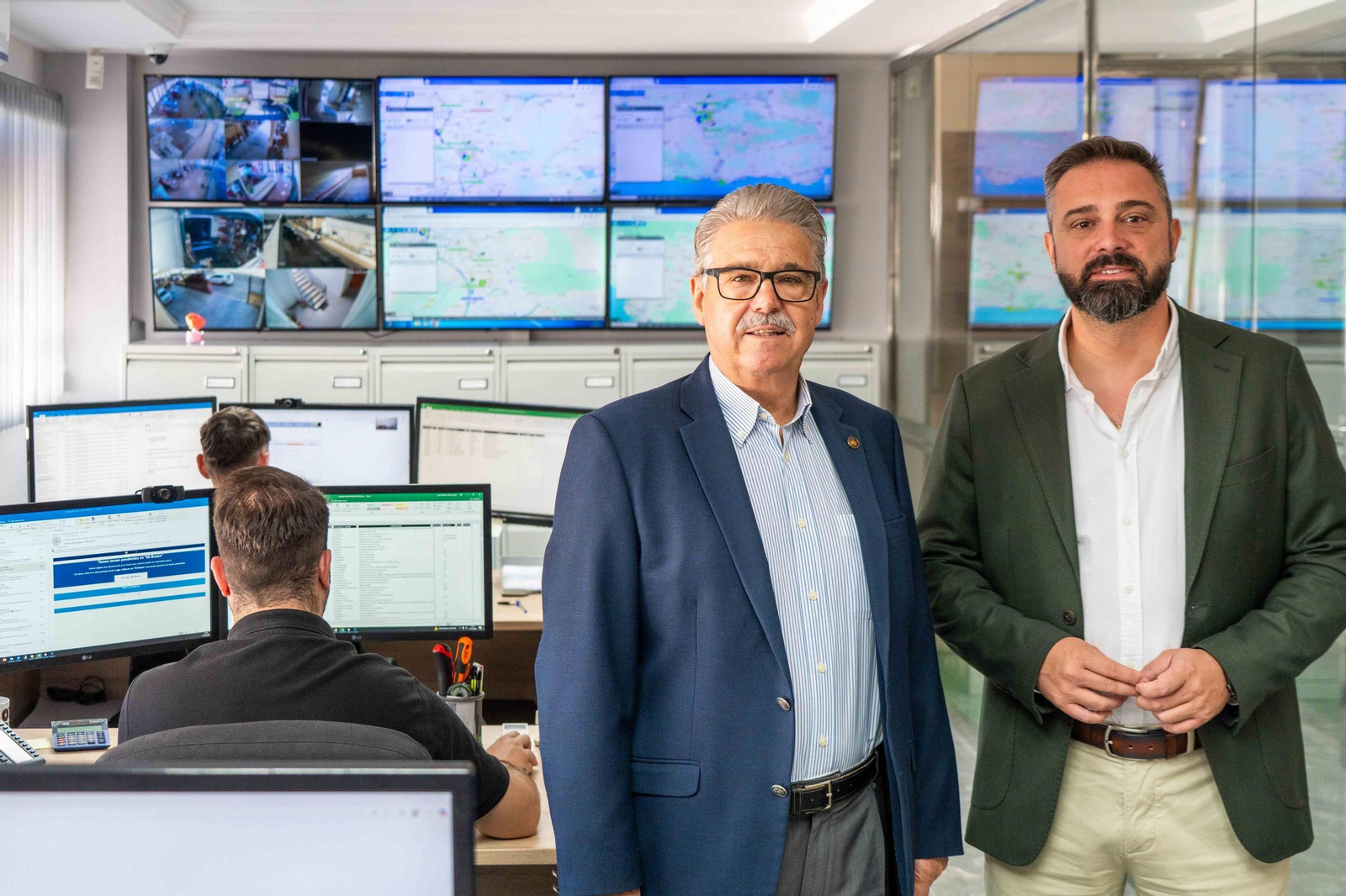 Jose Cruz López, junto a su hijo y CEO de la compañía, José Cruz Yáñez.