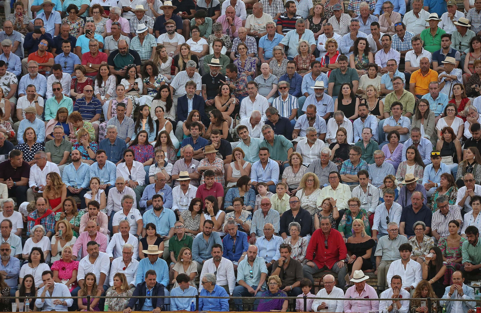 Búscate durante la corrida del viernes  en la plaza de toros Las Palomas