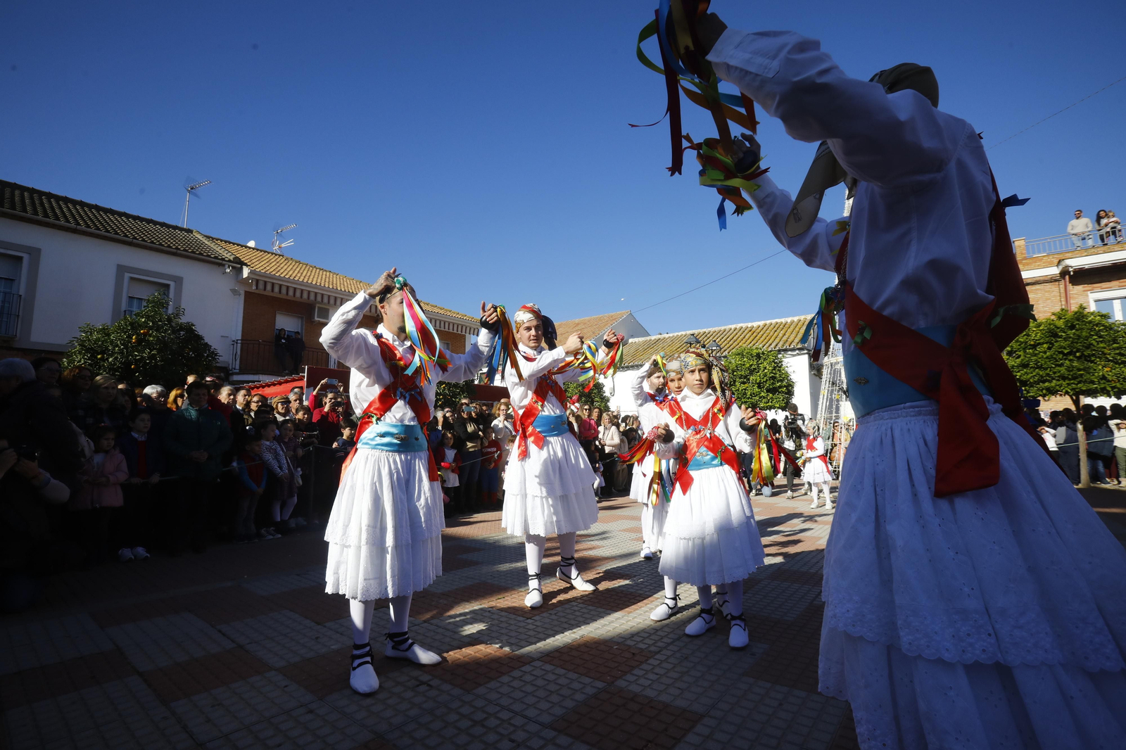 Las mejores fotografías de los tradicionales Danza de los locos y Baile del oso de Fuente Carreteros