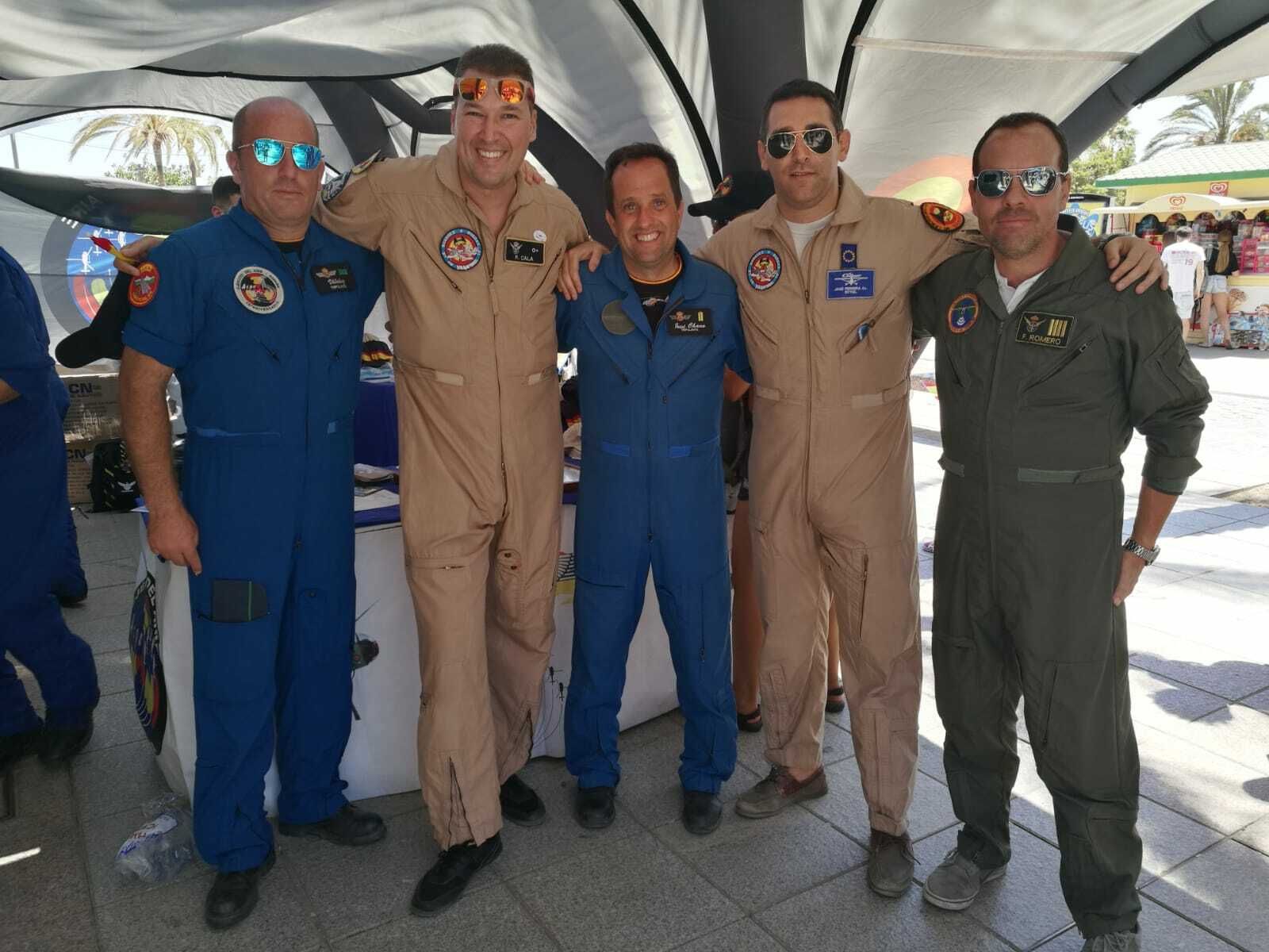 Las mejores imágenes delLa Patrulla Vampir Fliers en el Festival Aéreo Internacional Torre del Mar