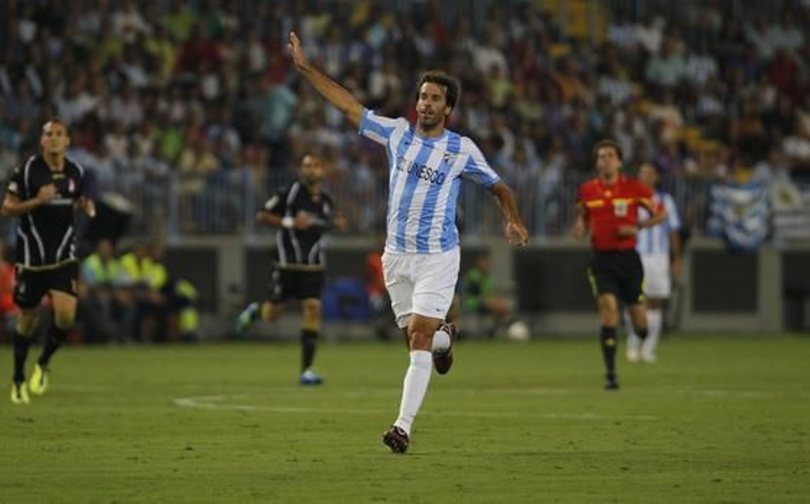 El Málaga de Pellegrini golea sin piedad al Granada.

Foto: Sergio Camacho
