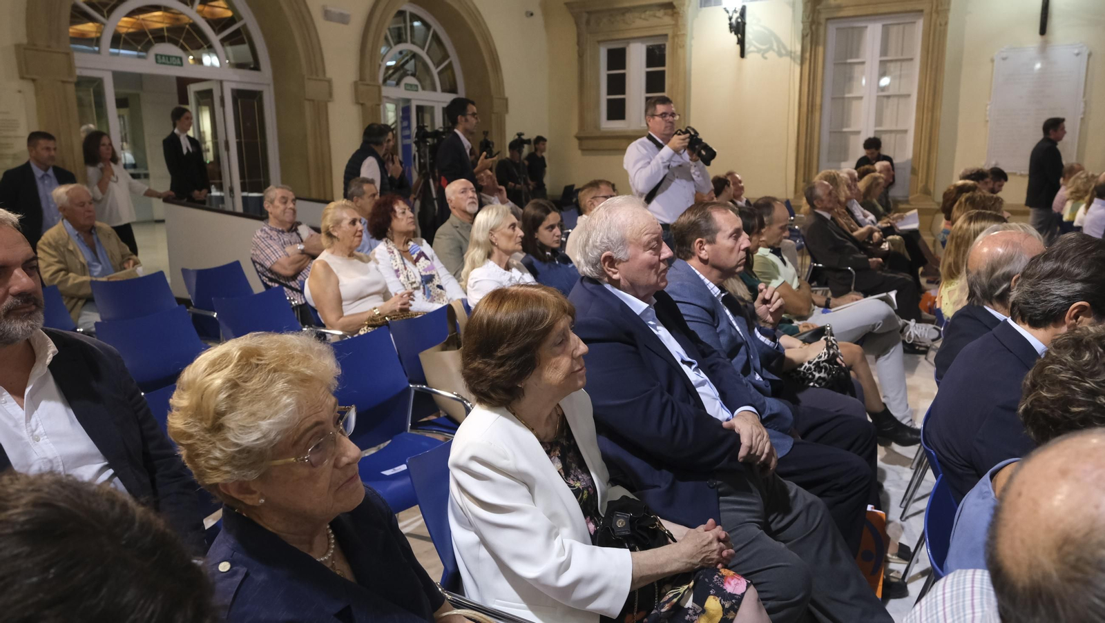 La presentación del libro 'Los Presidentes de la Diputación de Almería', en fotos