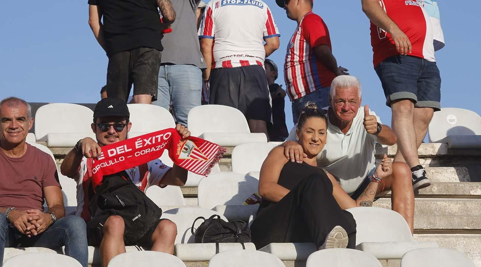 Búscate entre los aficionados del Algeciras CF - Sevilla Atlético en el Nuevo Mirador