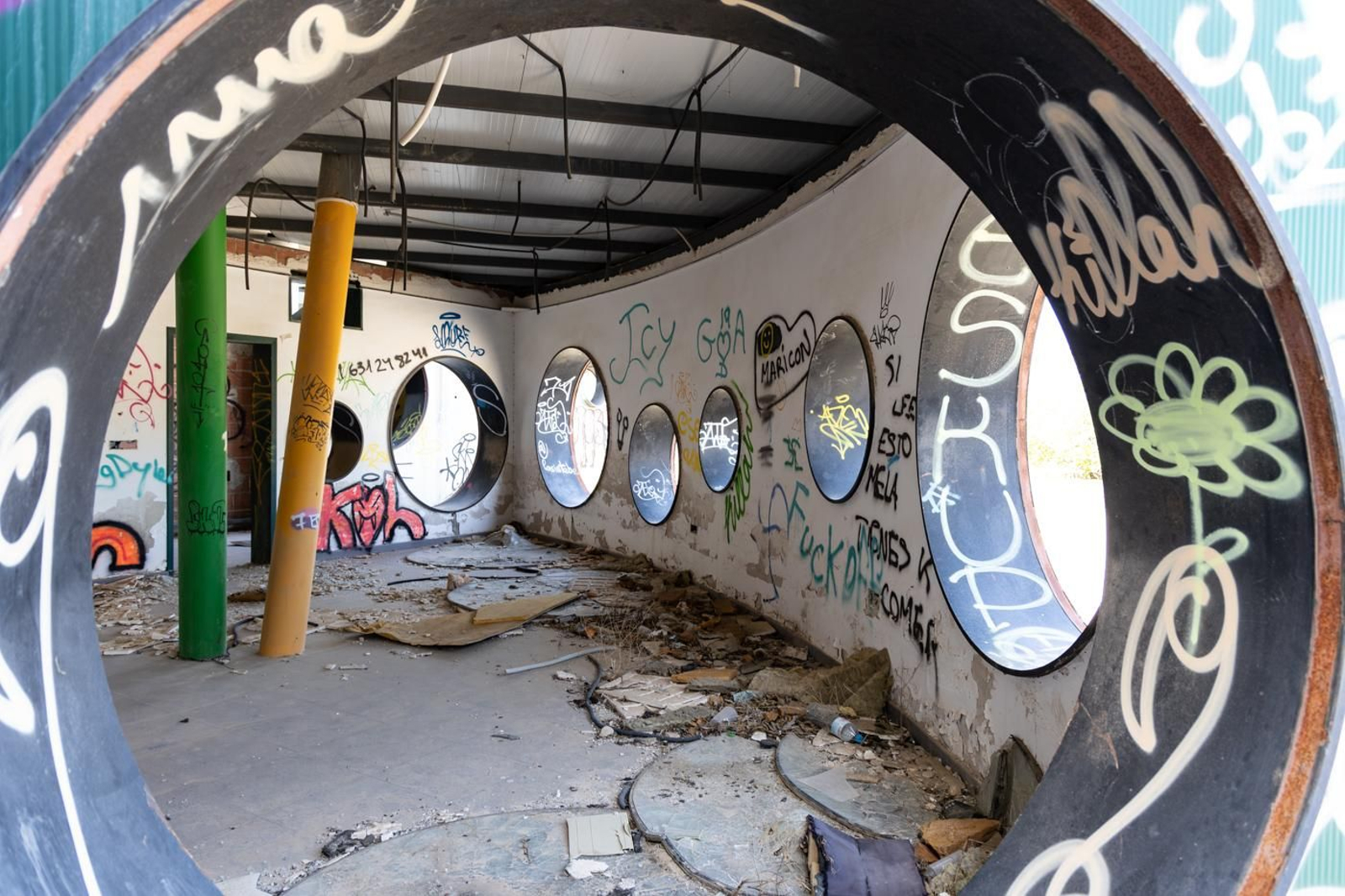 Este es el lamentable estado que presenta el parque acuático de Jaén en 2024