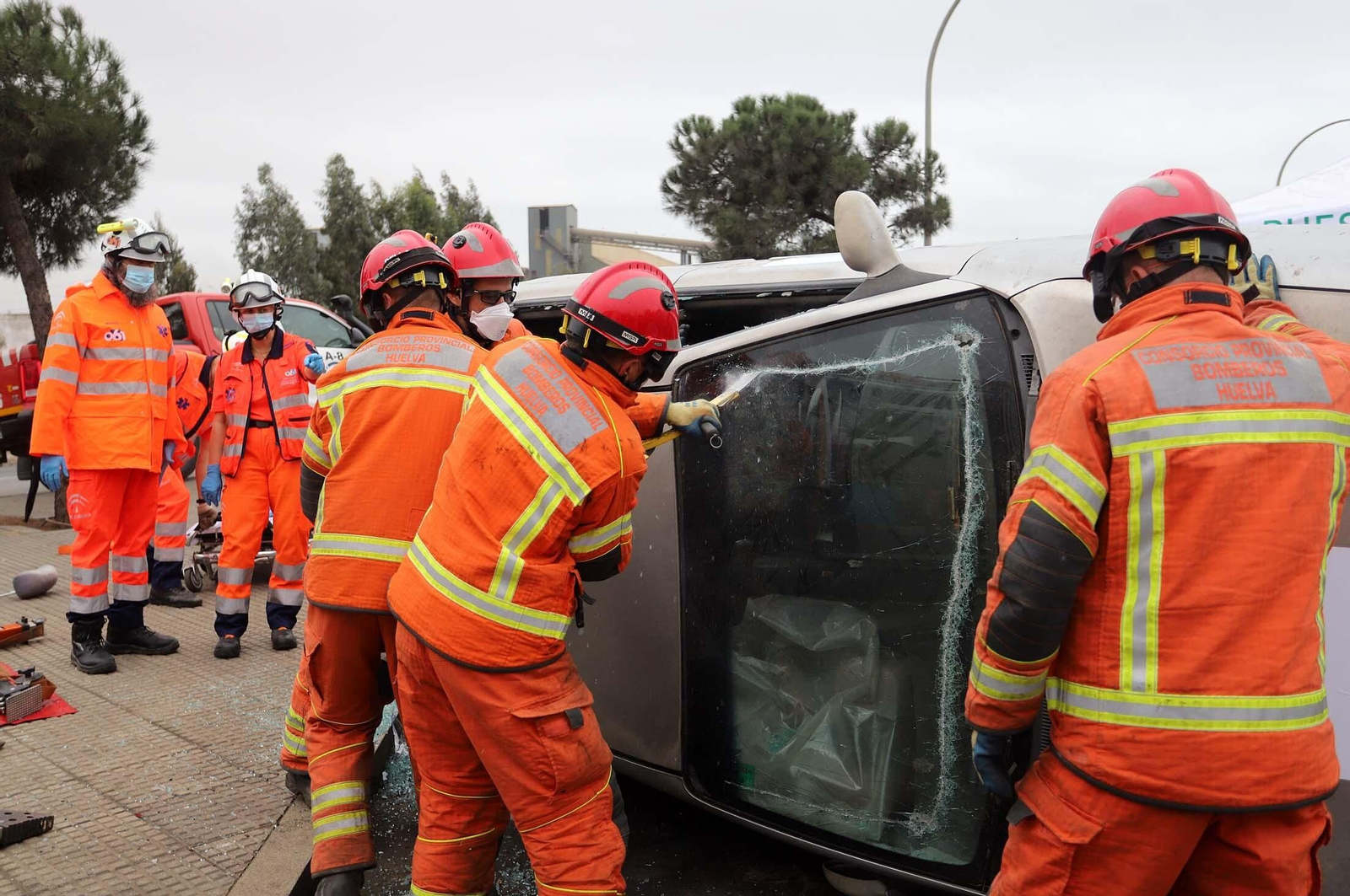 Simulacro de accidente en el Puerto de Huelva dentro del ejercicio regional RespuestA22, en imágenes