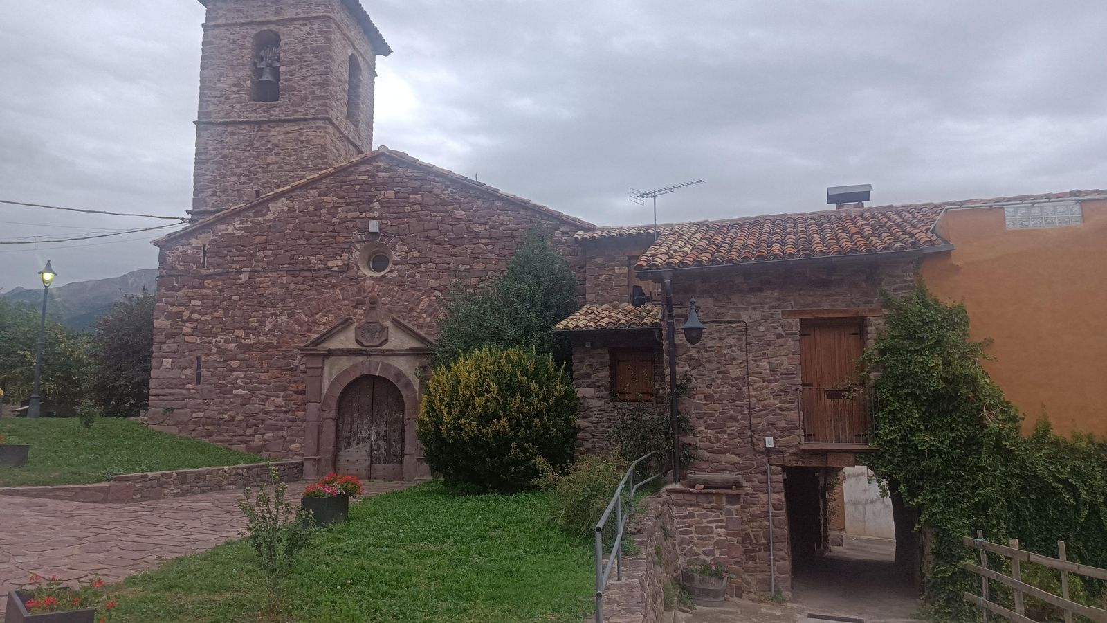 Iglesia de Montanuy.