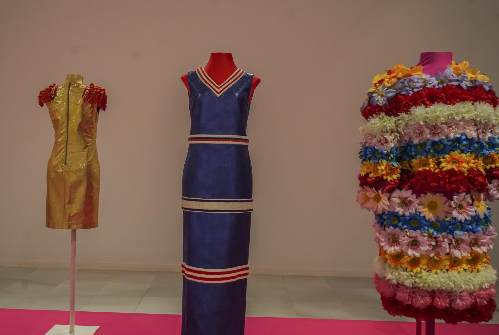 Agatha Ruiz de la Prada expone en Granada una retrospectiva de sus últimos 35 años de carrera, en imágenes
