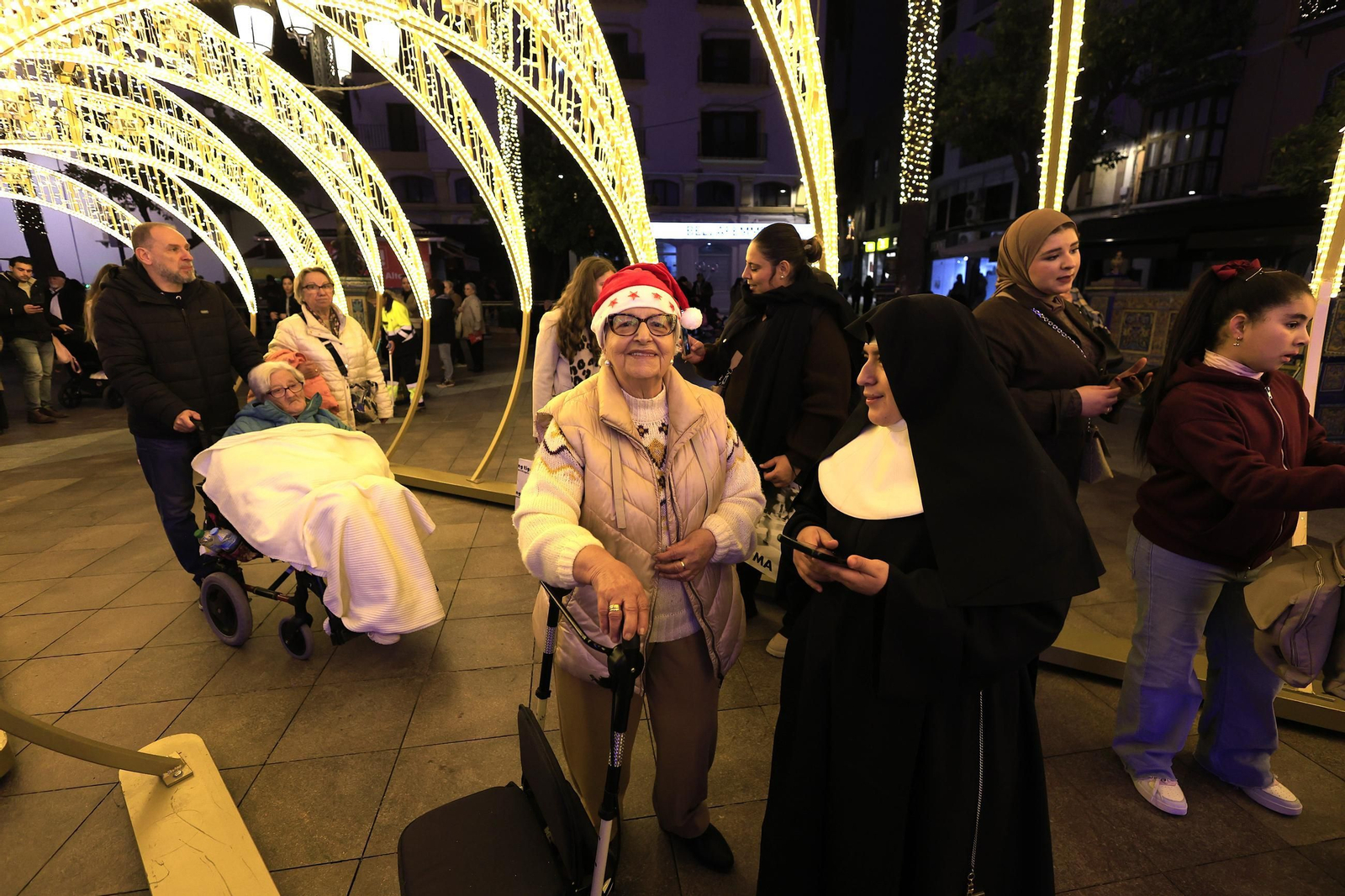 Las fotos del Paseo de la ilusión a los mayores de Algeciras